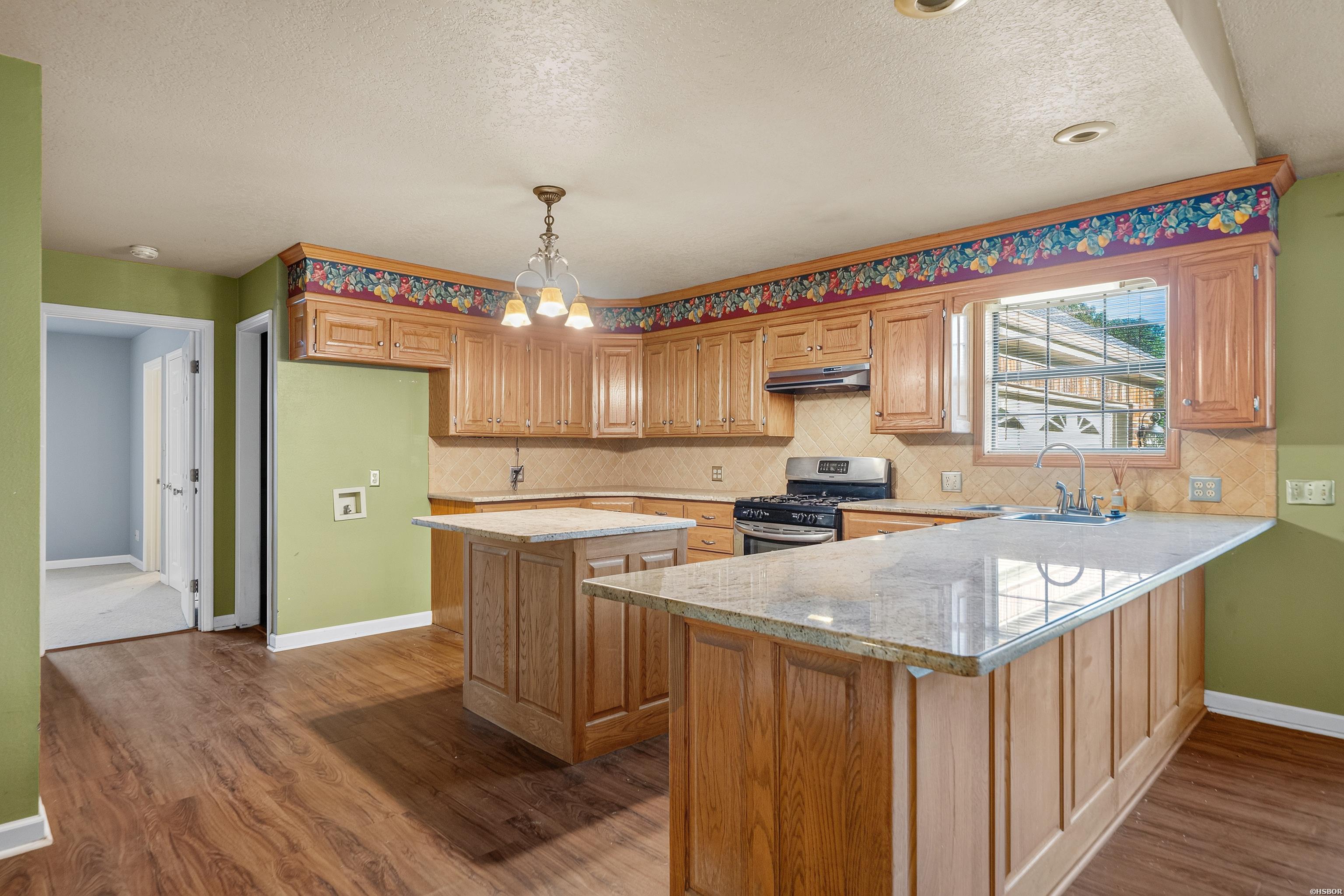 104 Waters Edge Cove Property Photo 18