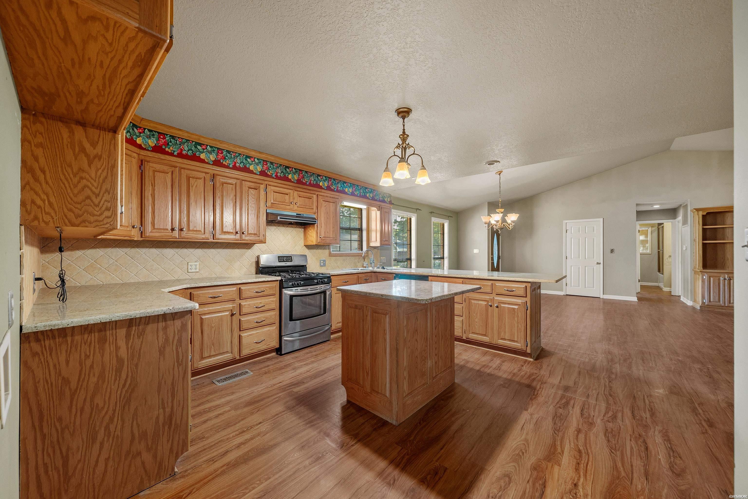 104 Waters Edge Cove Property Photo 20
