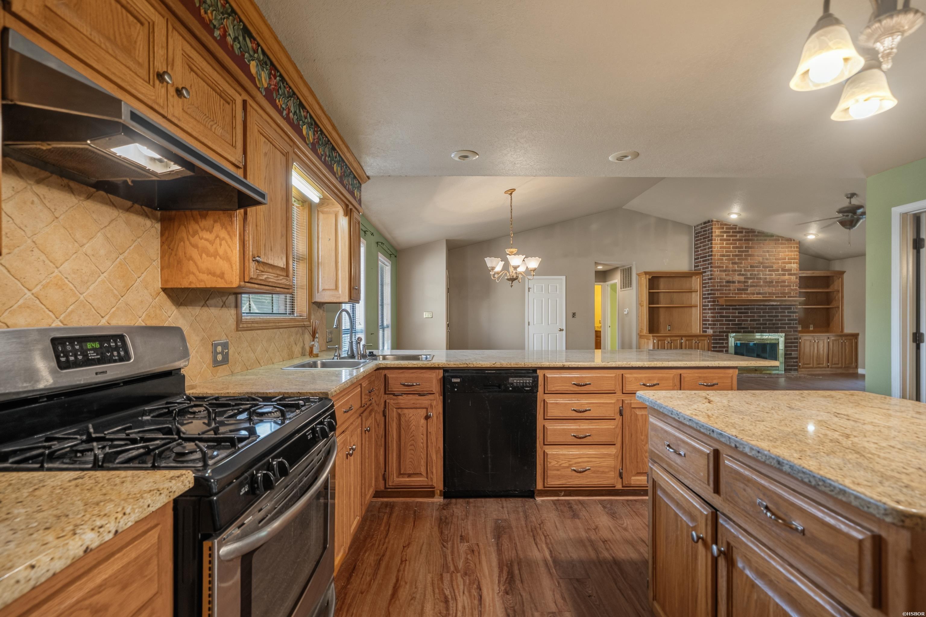 104 Waters Edge Cove Property Photo 21
