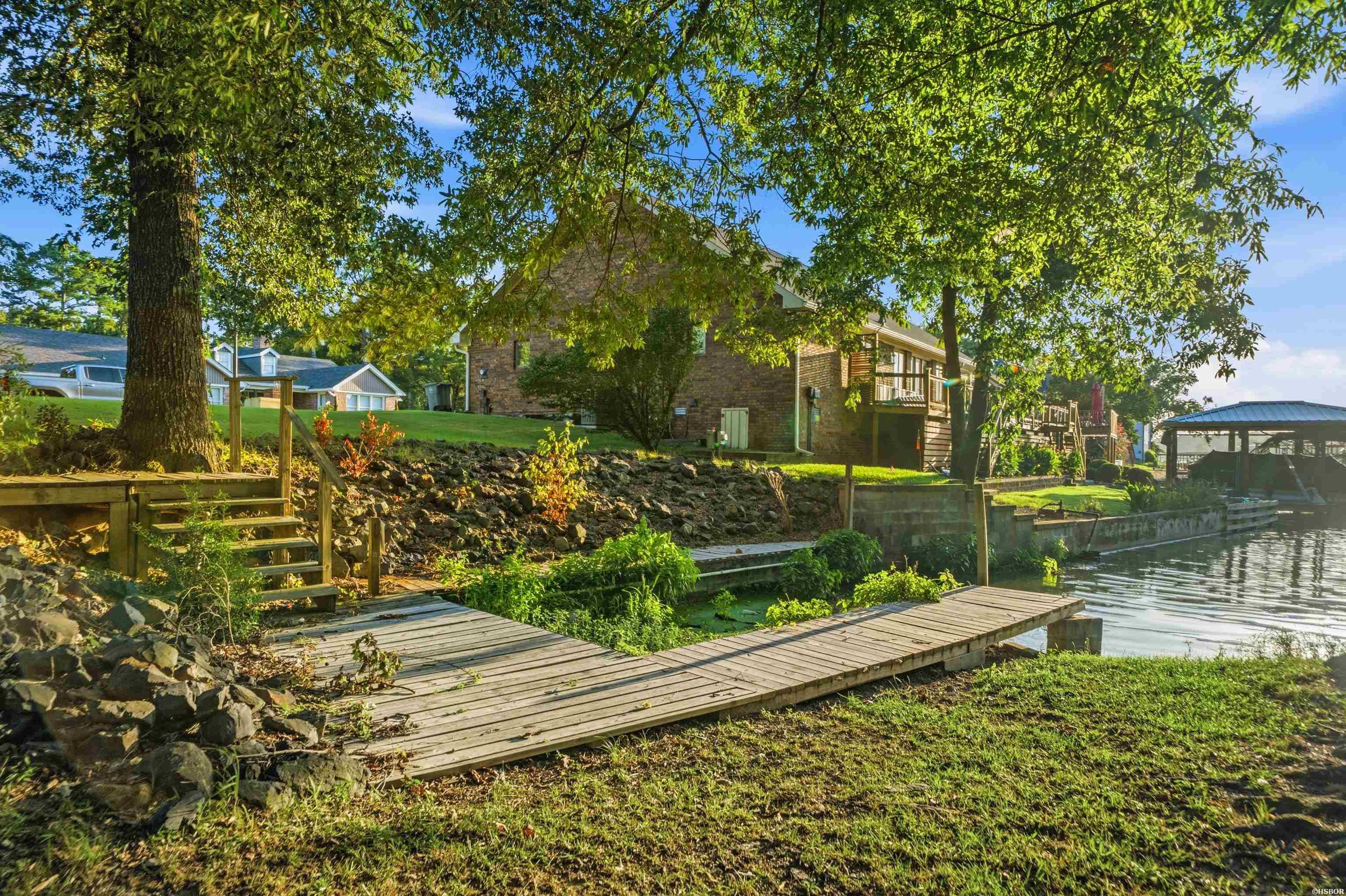 104 Waters Edge Cove Property Photo 47