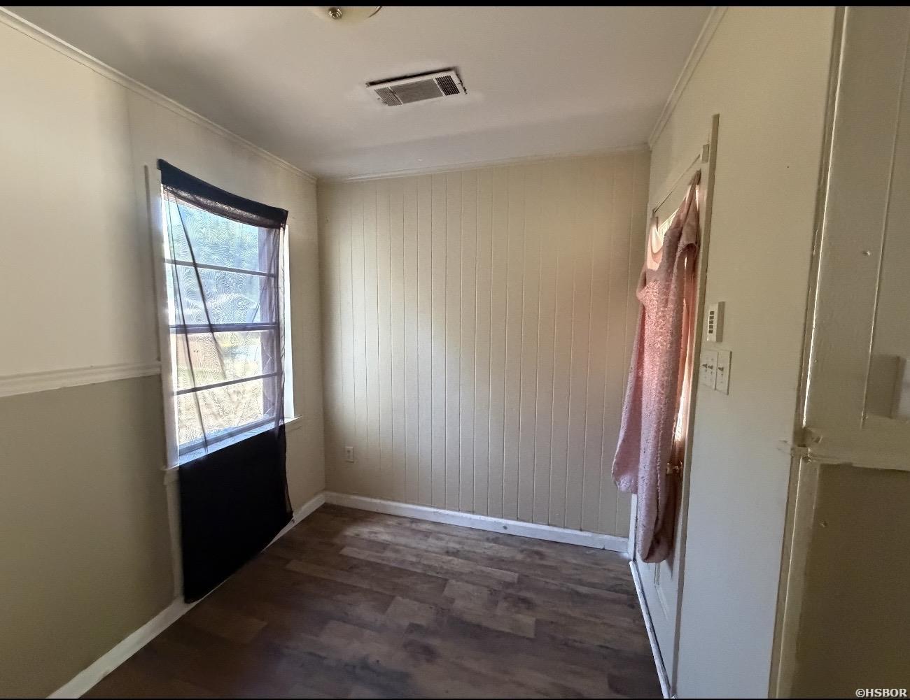 4700/4702 Lynch Drive Property Photo 6