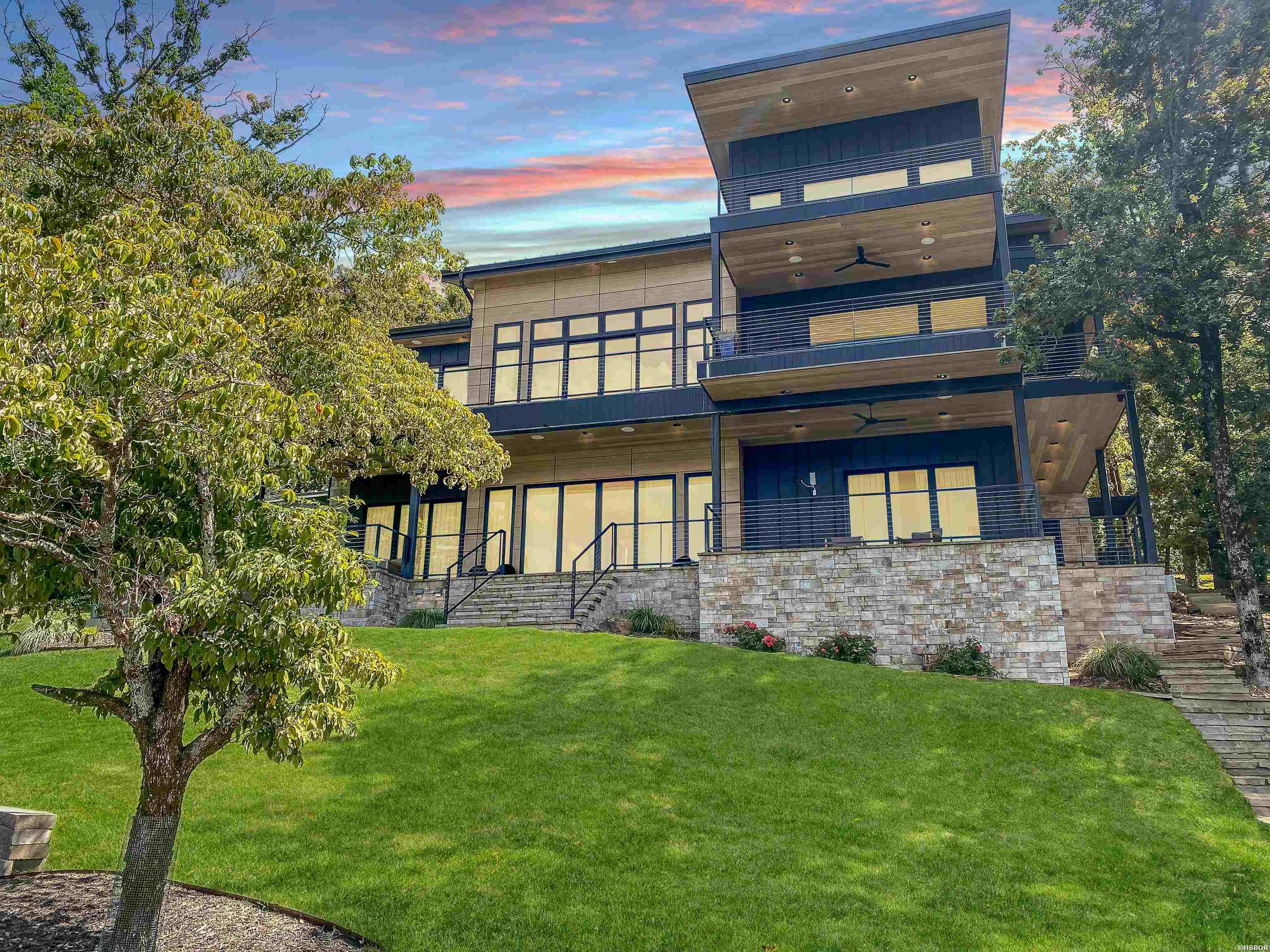 207 Summertime Bay Property Photo 1