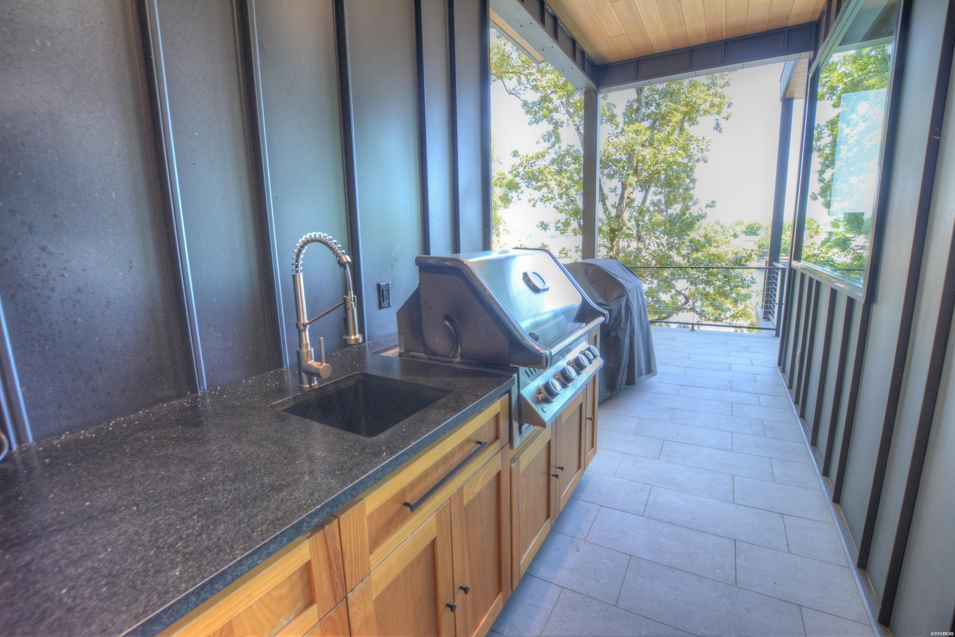 207 Summertime Bay Property Photo 43