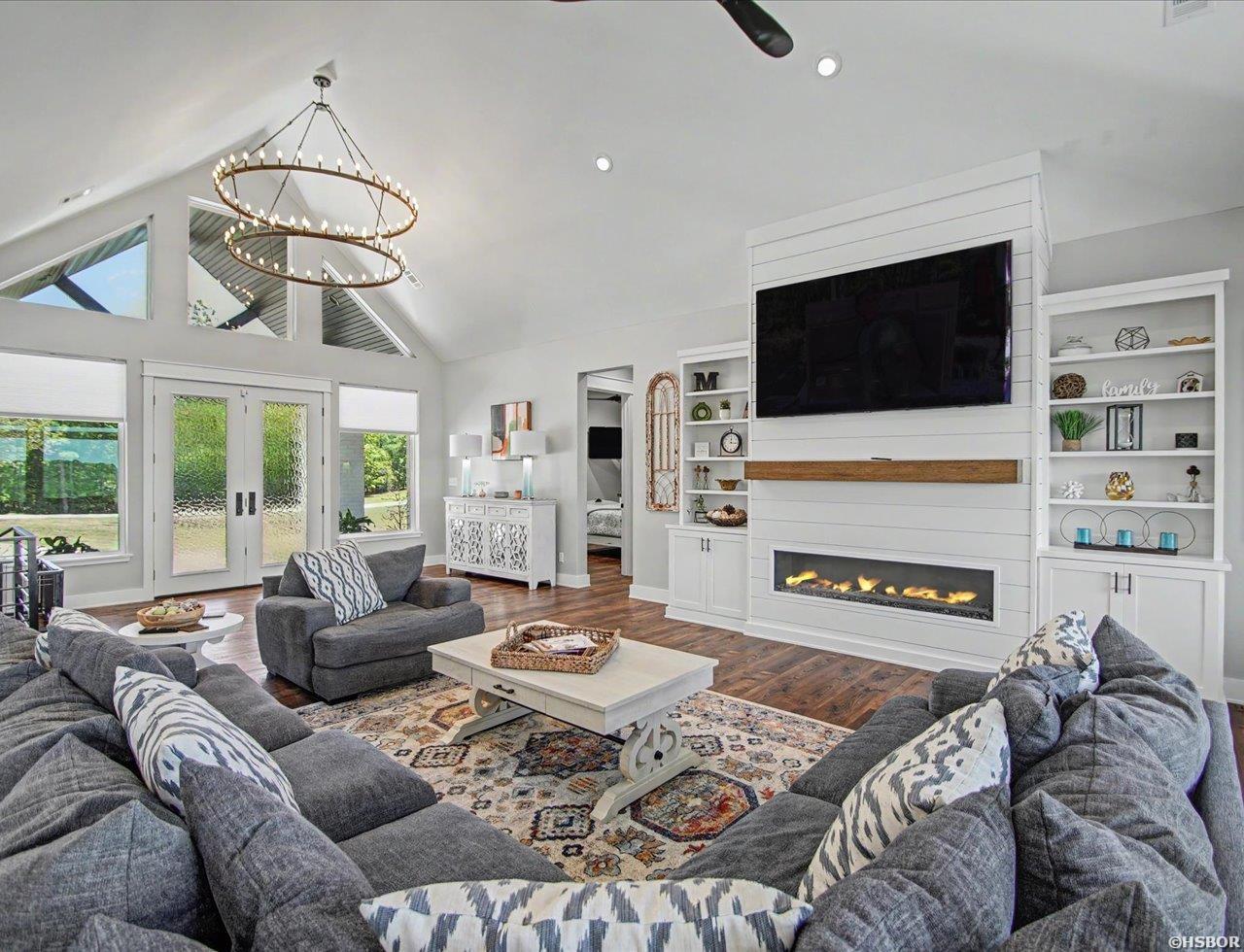 255 Falcon Ridge Trail Property Photo 4