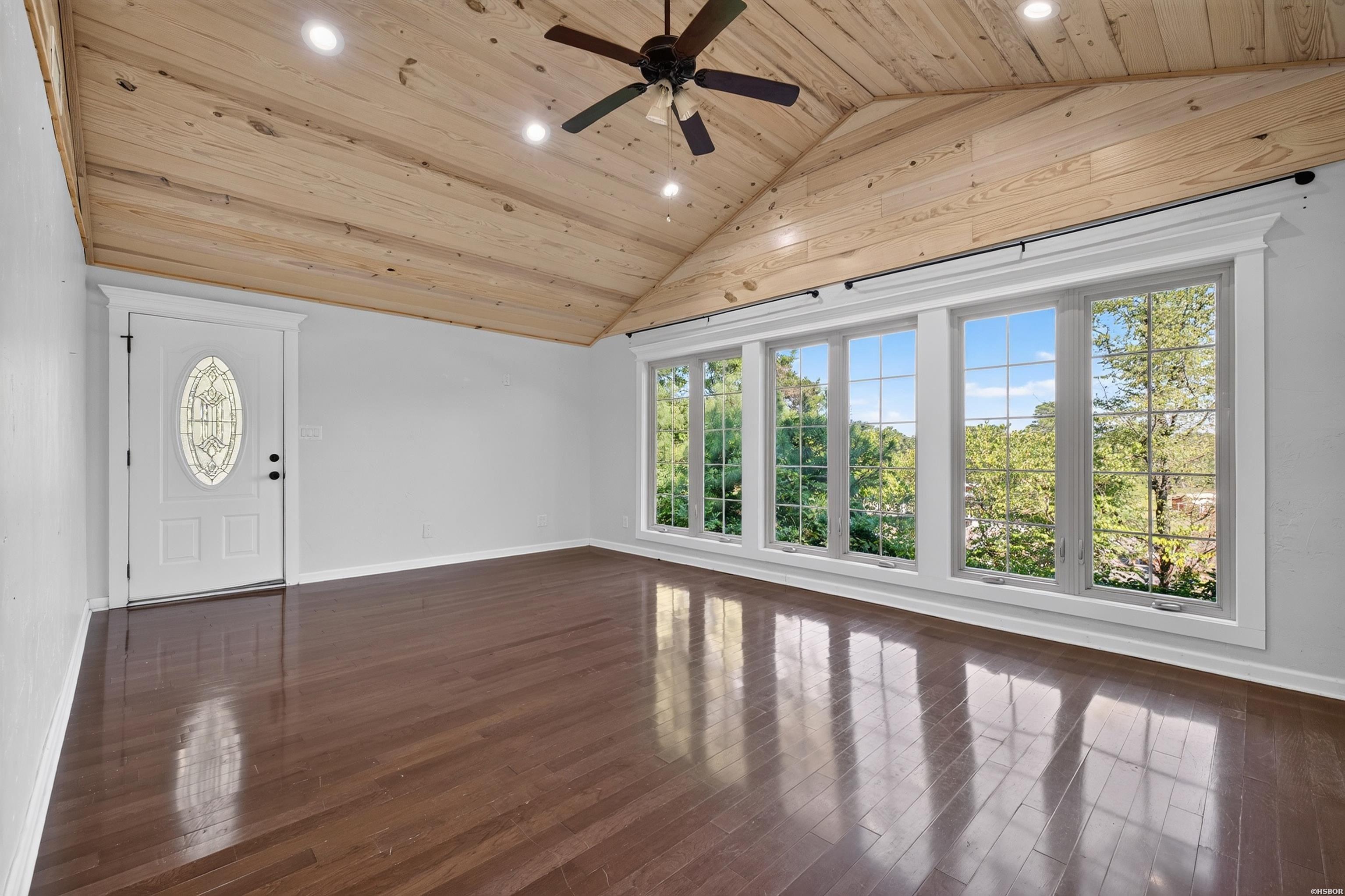 2741 Airport Property Photo 9