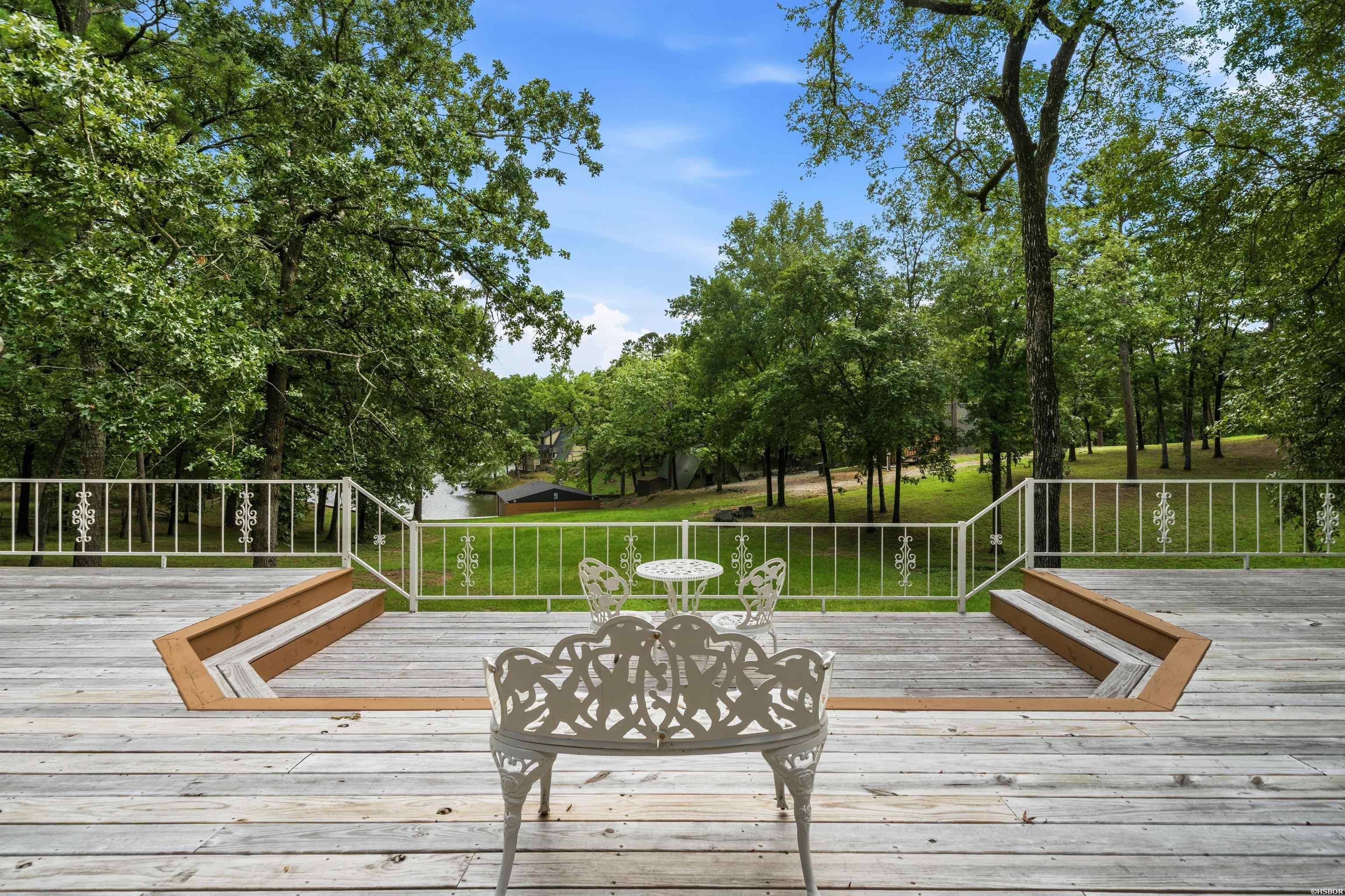 208 Southshore Drive Property Photo 2