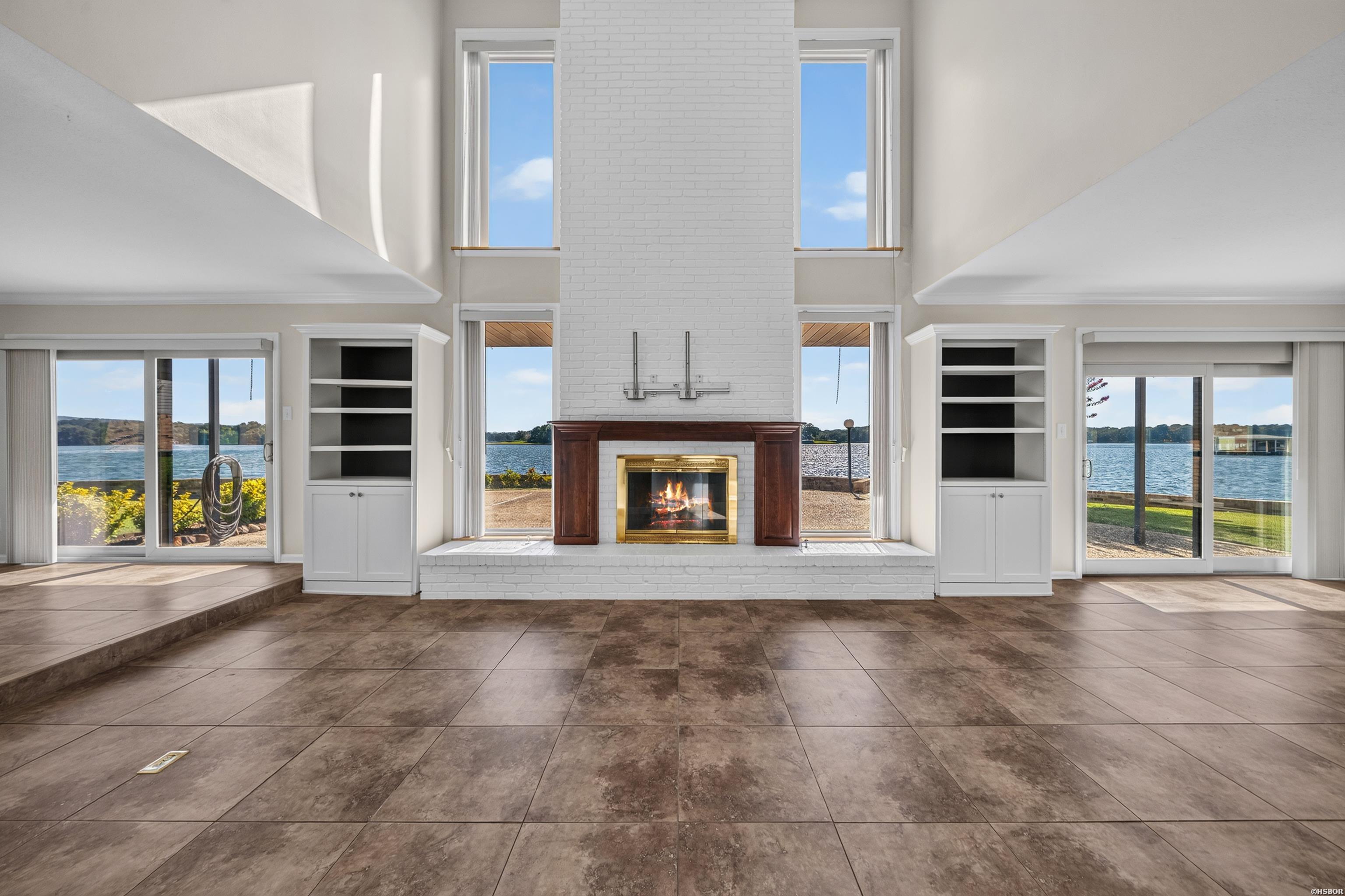 1201 Lakeshore Drive Property Photo 4
