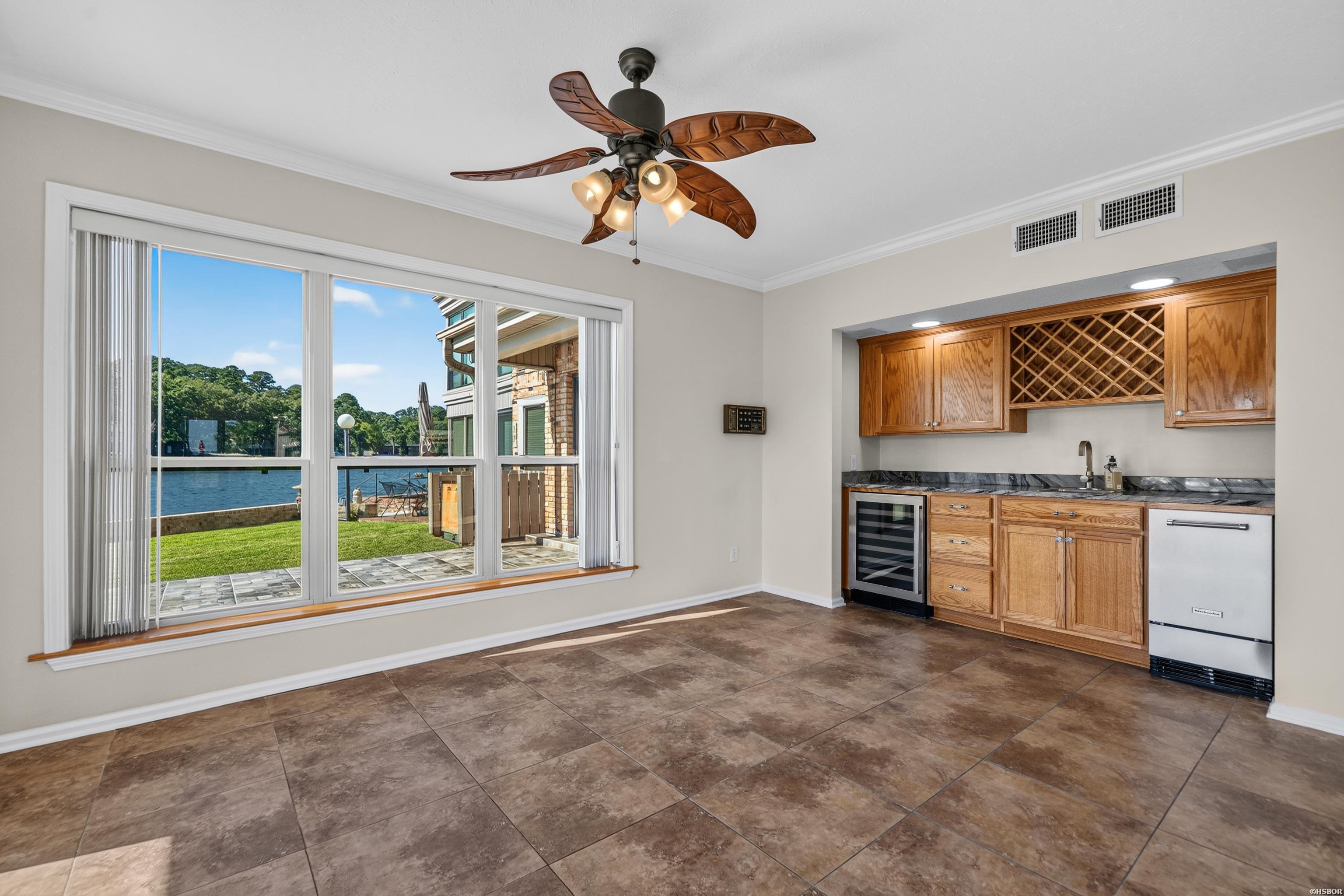 1201 Lakeshore Drive Property Photo 11
