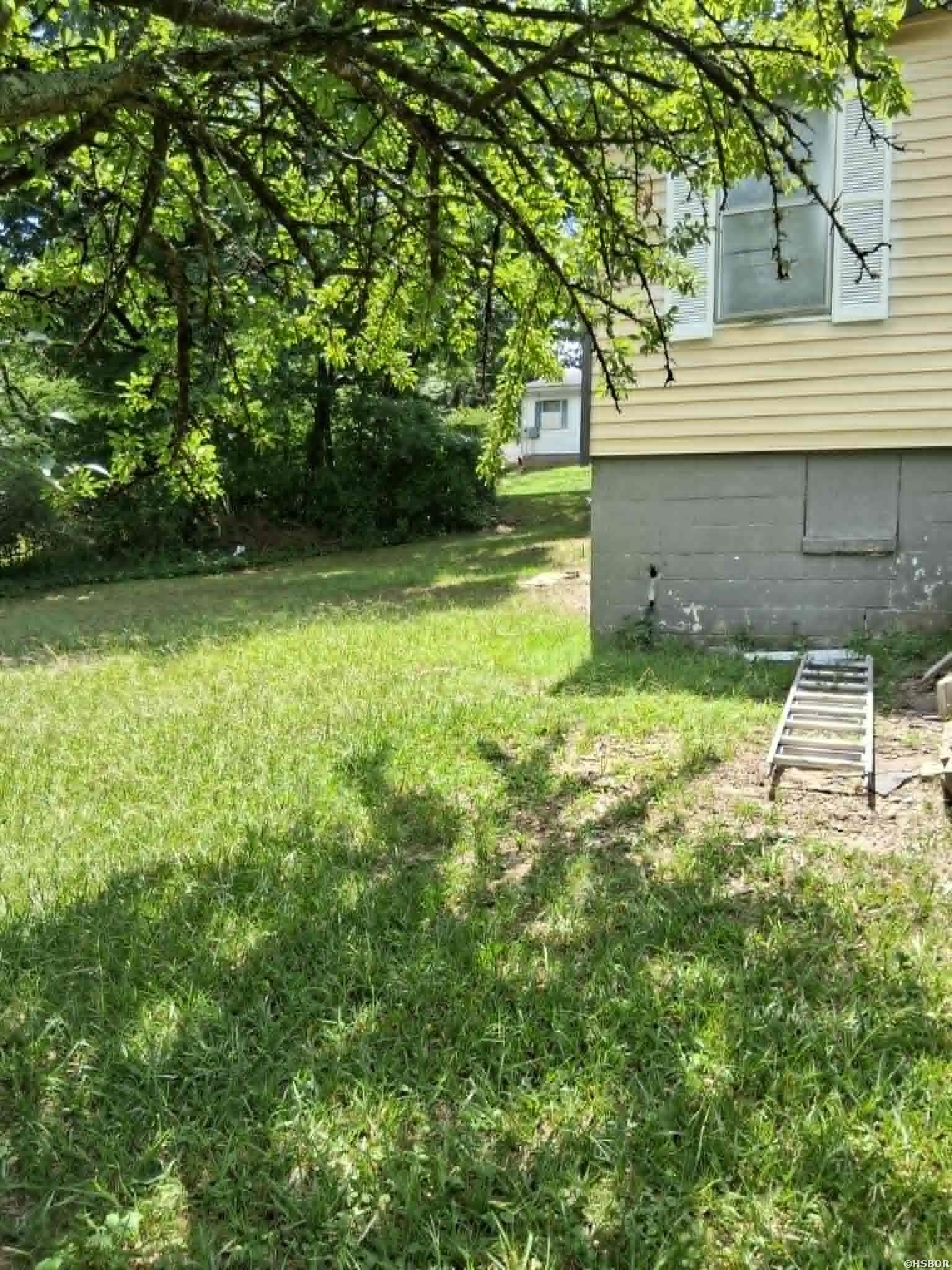 200 Portland Street Property Photo 24