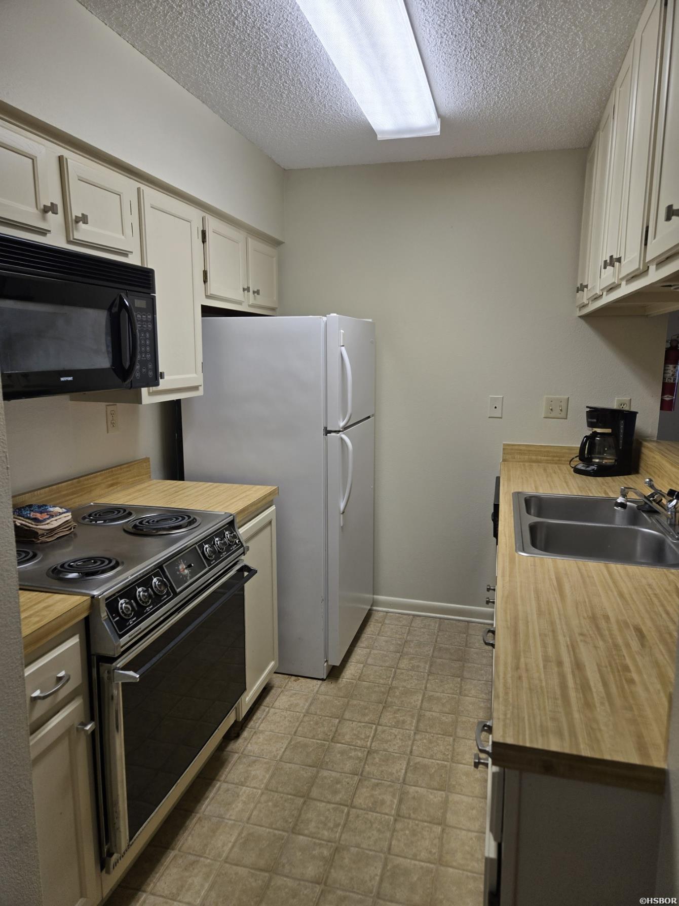 5371 Central Avenue Property Photo 13