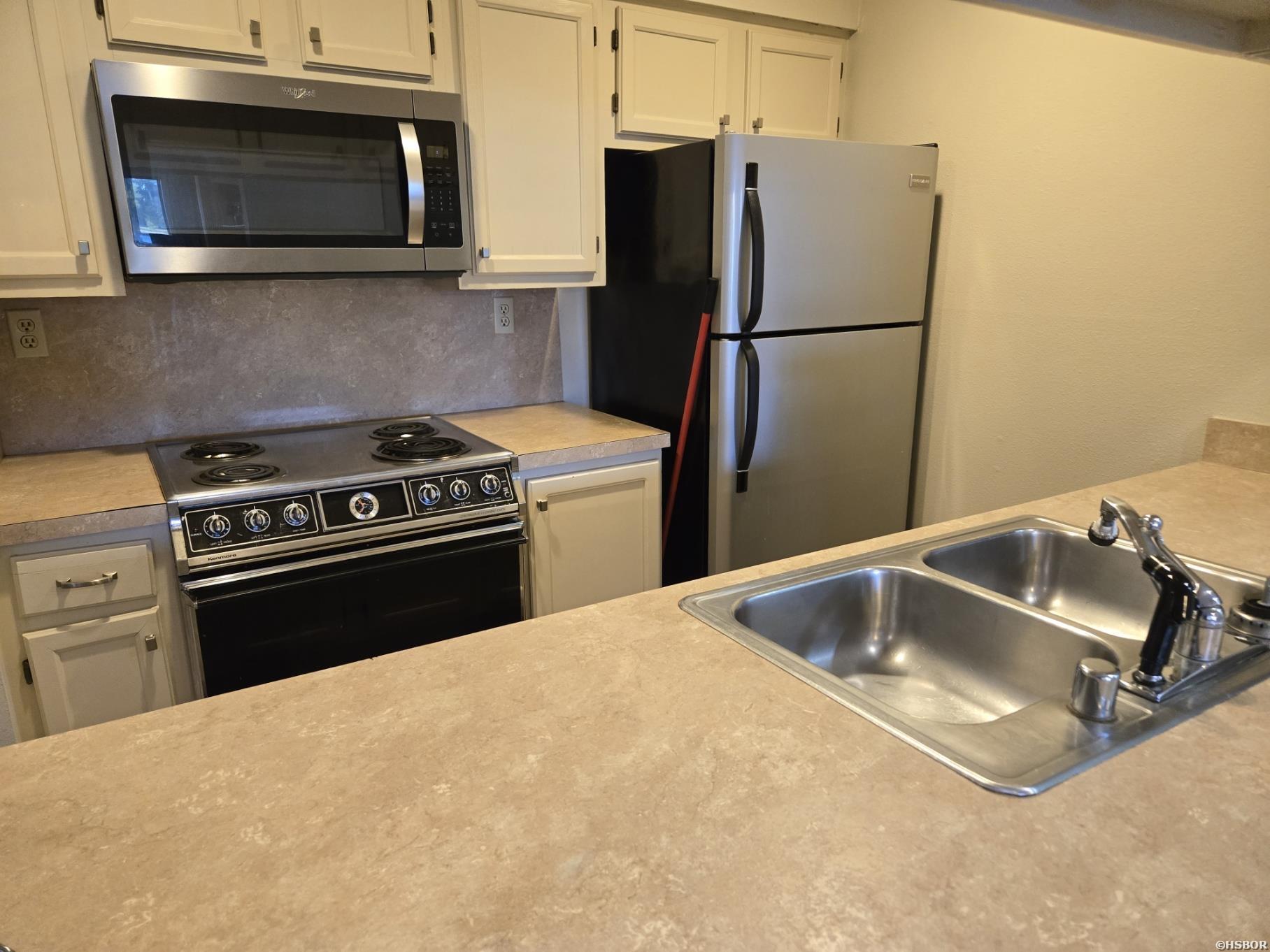 5371 Central Property Photo 14