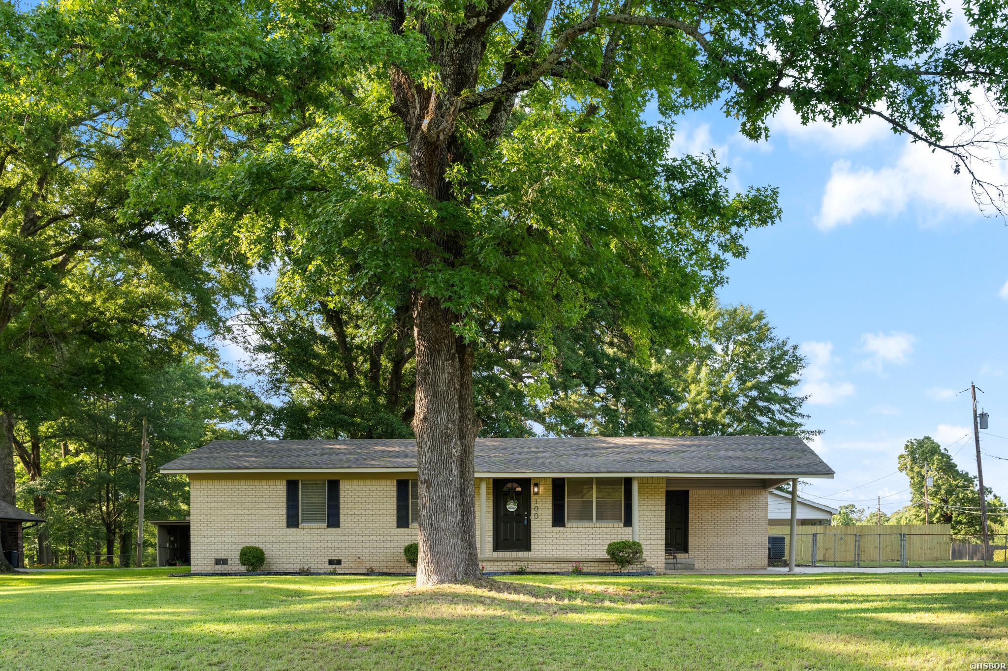 100 W Sunset Drive Property Photo 2