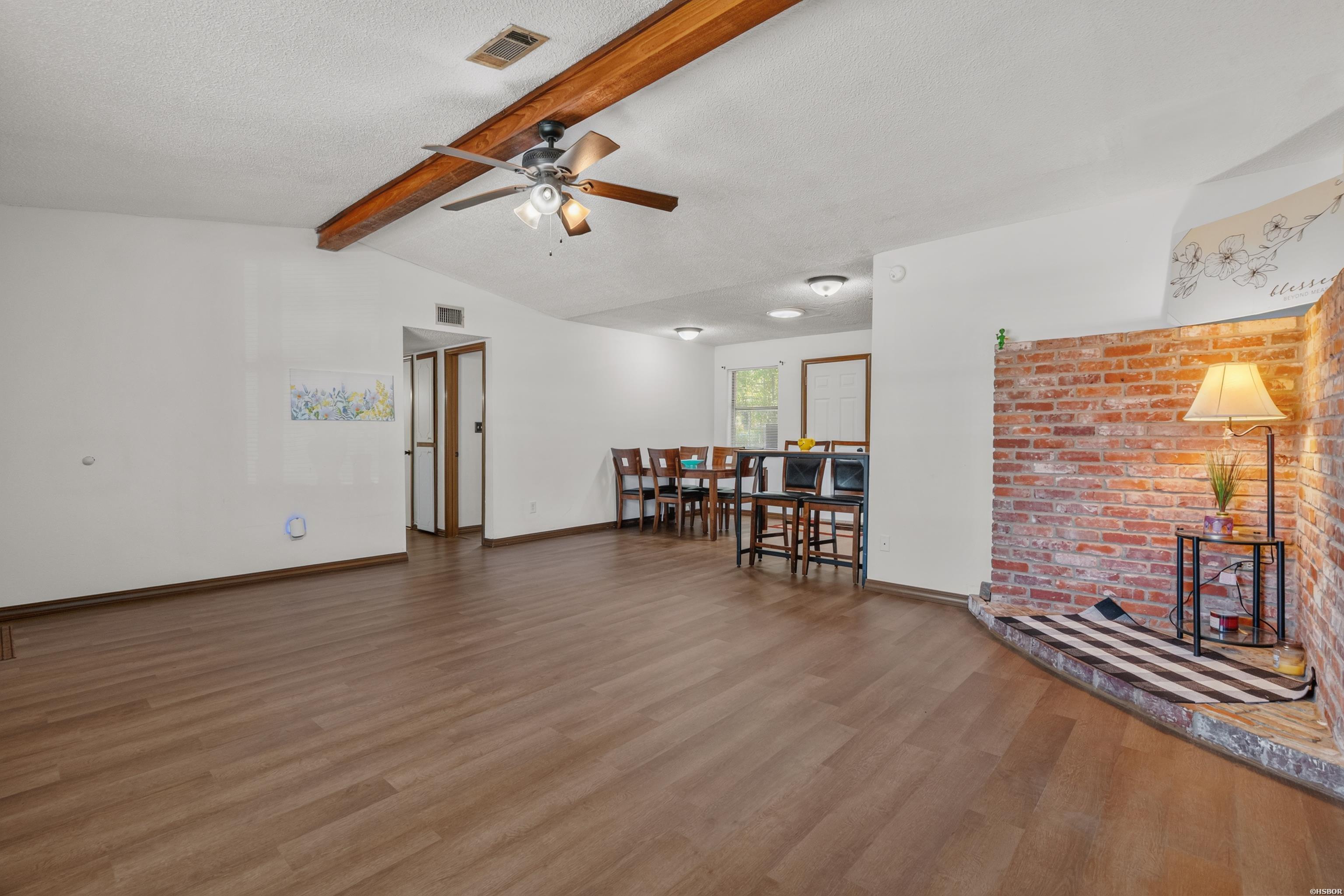 220 Long Beach Property Photo 4