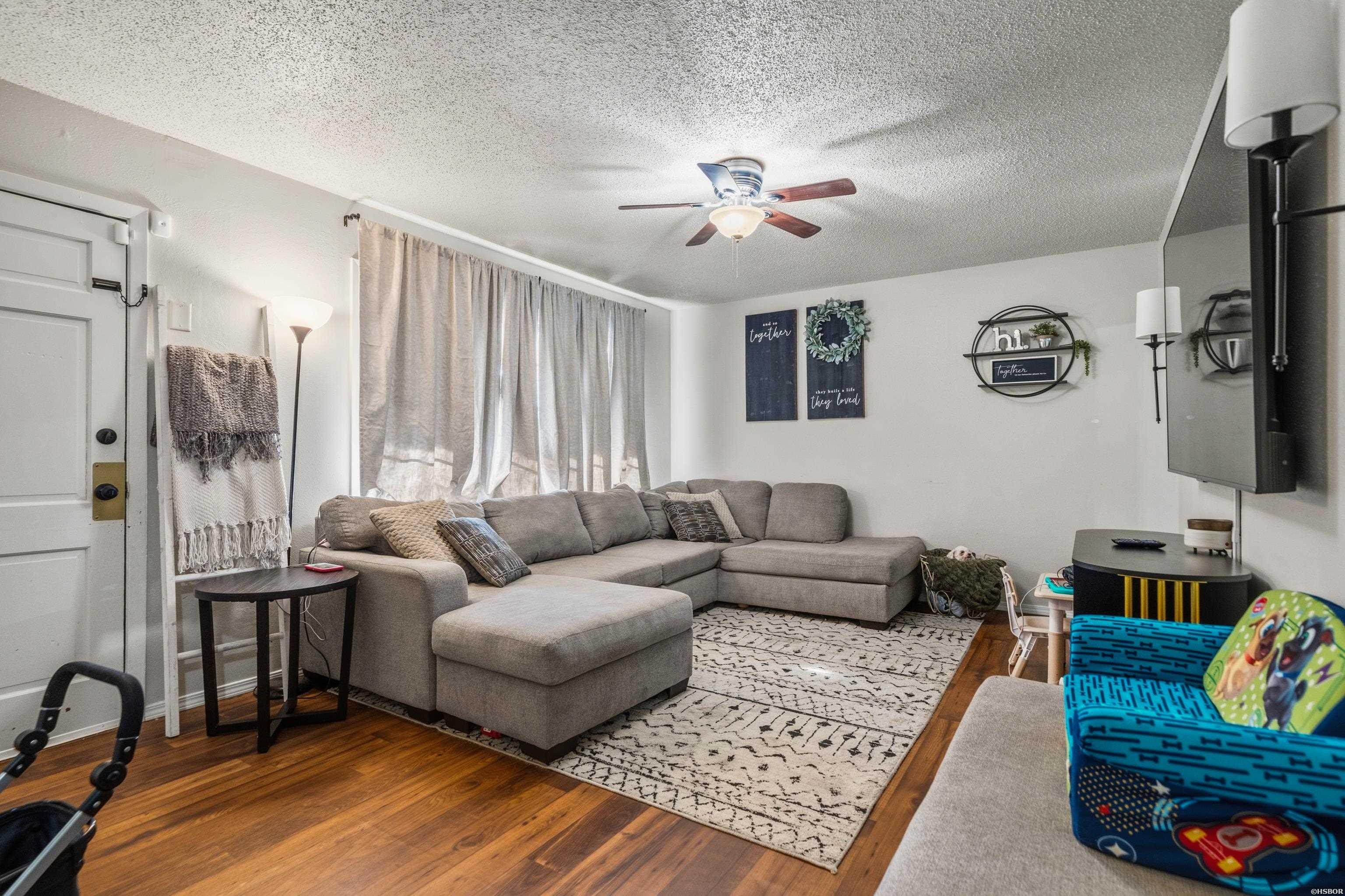 104 Clyde Property Photo 5