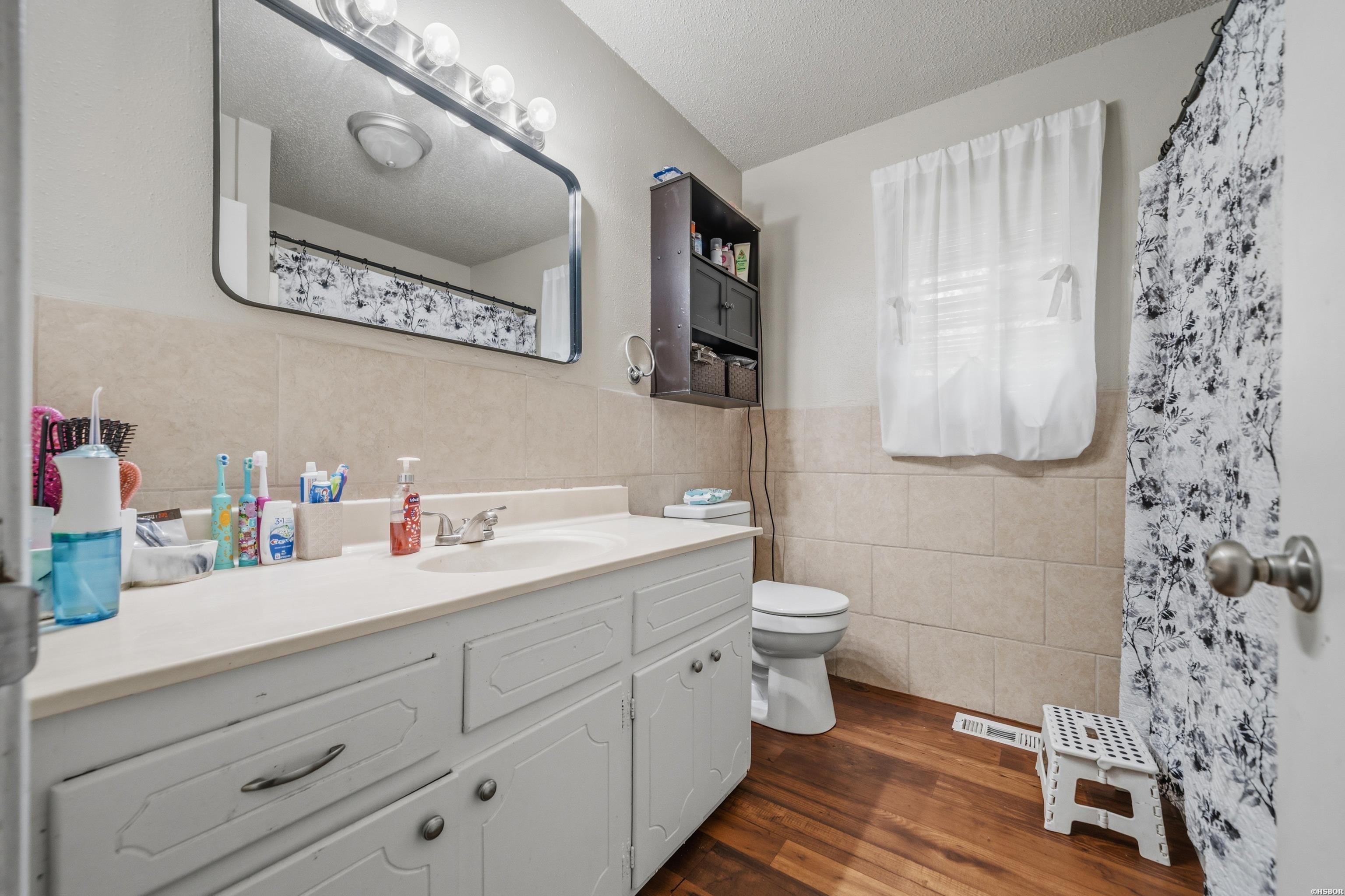 104 Clyde Property Photo 20