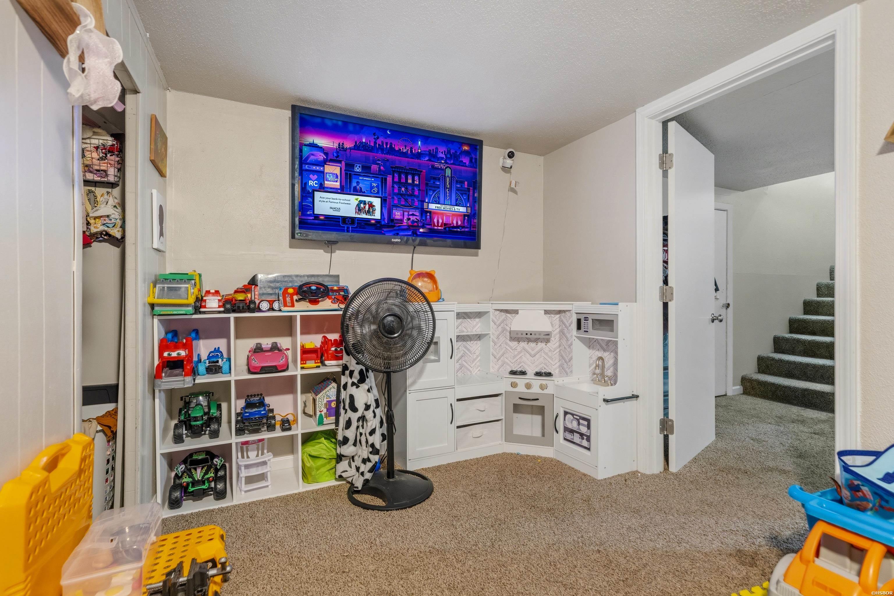 104 Clyde Property Photo 22