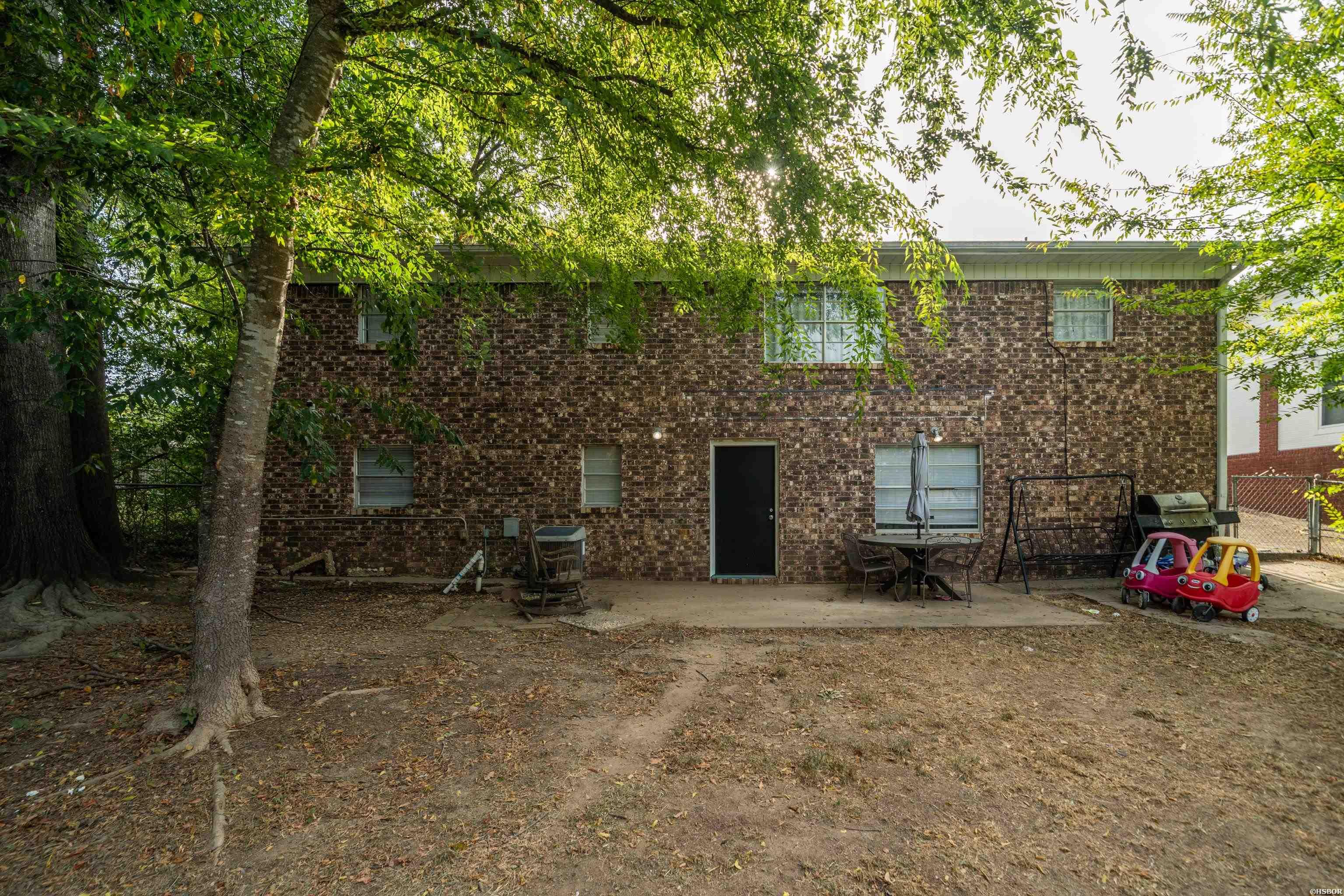 104 Clyde Property Photo 34