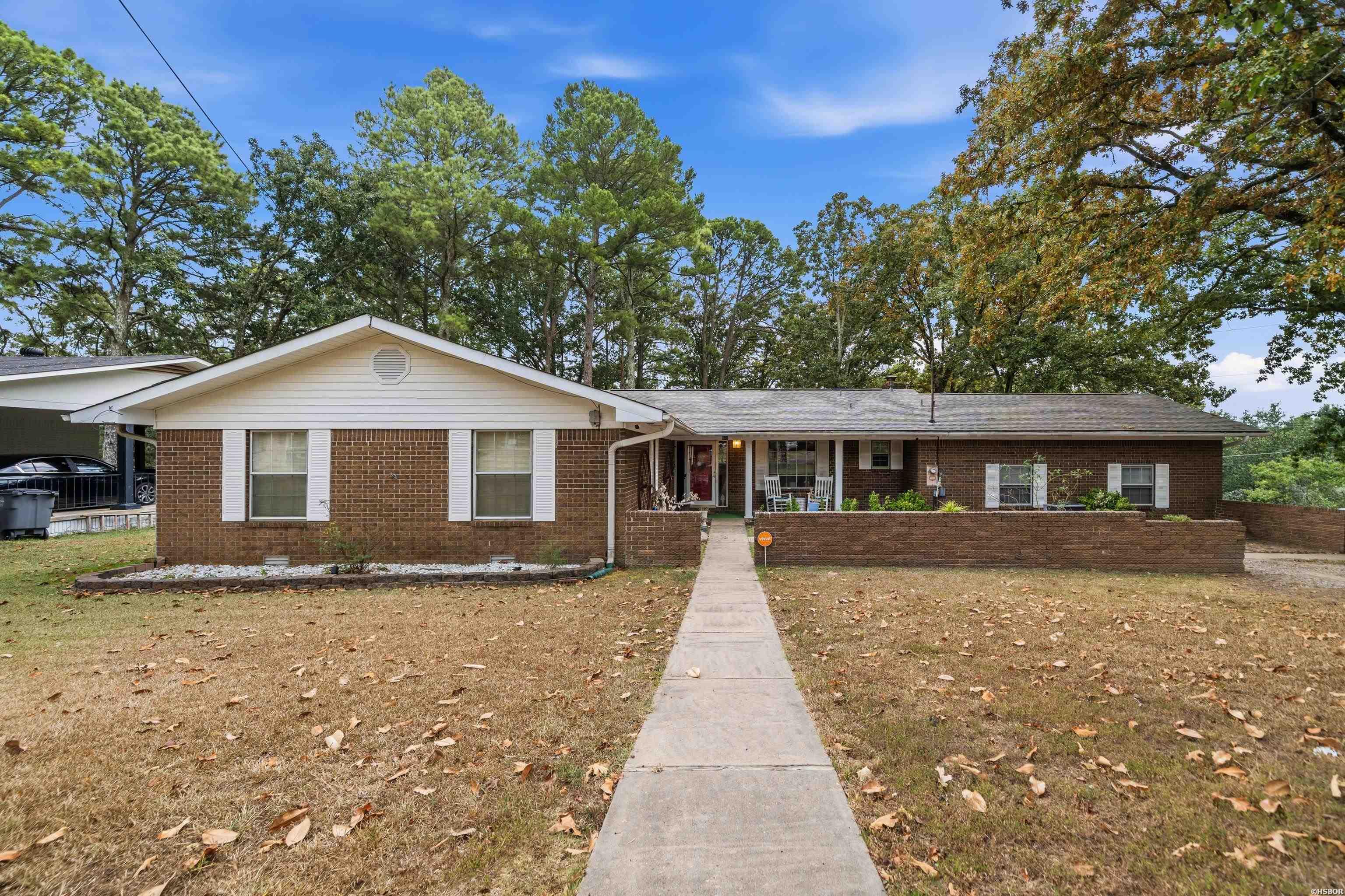 611 Ridgeview Property Photo 1