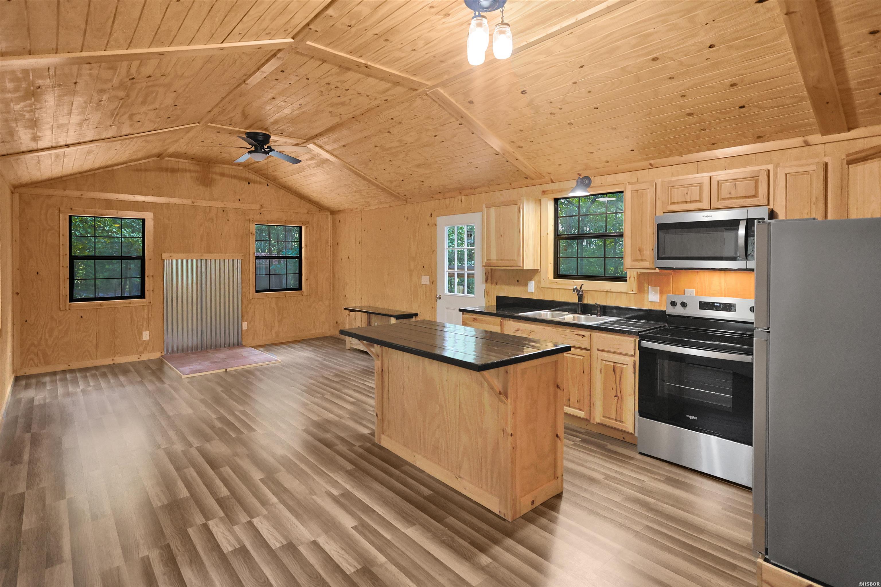 2894 Southfork Road Property Photo 4