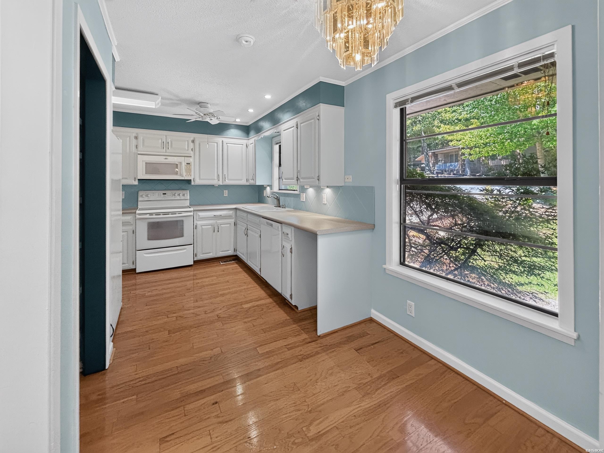 6 Badalona Lane Property Photo 12