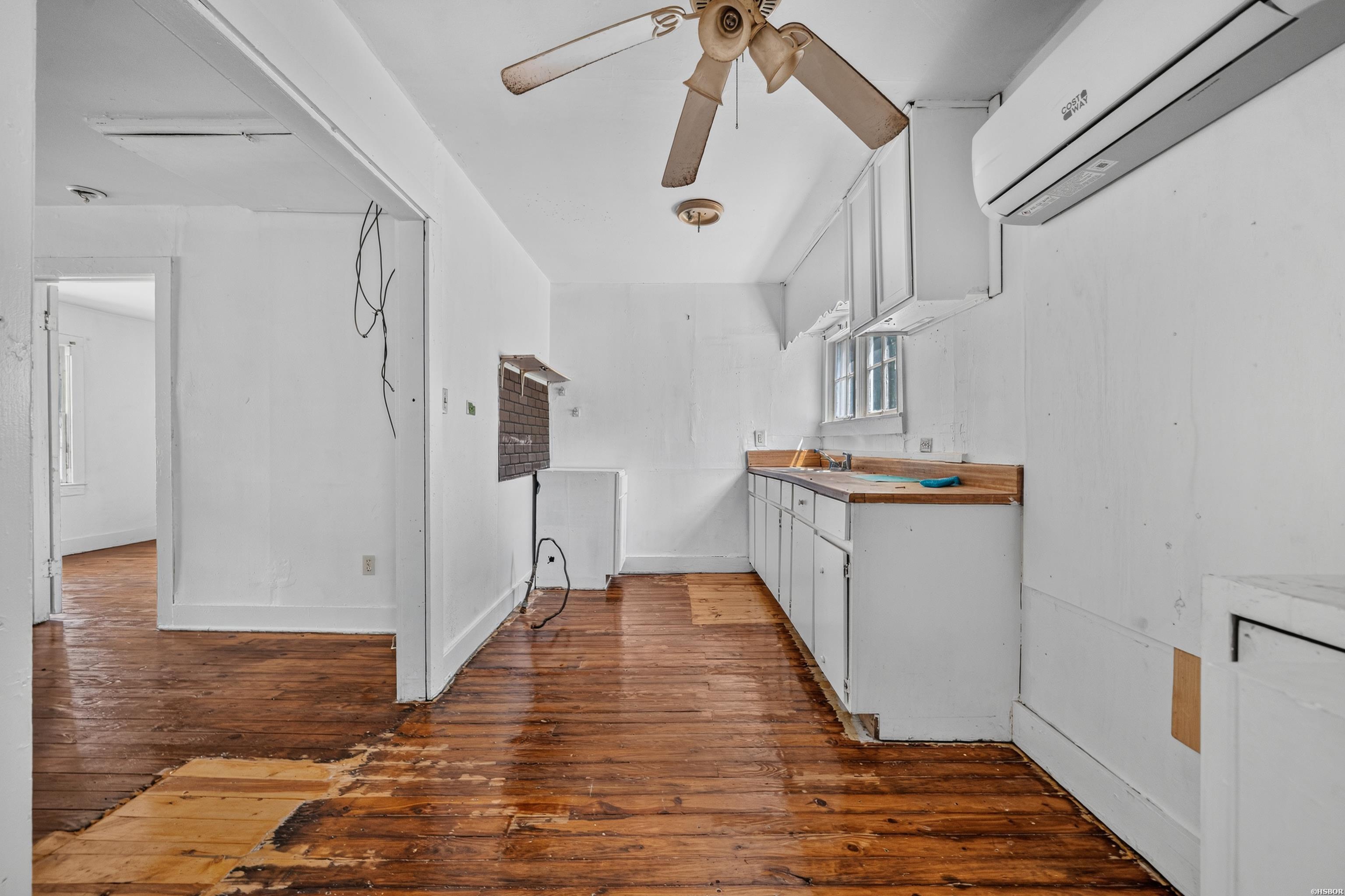 221 & 223 Wood Street Property Photo 12