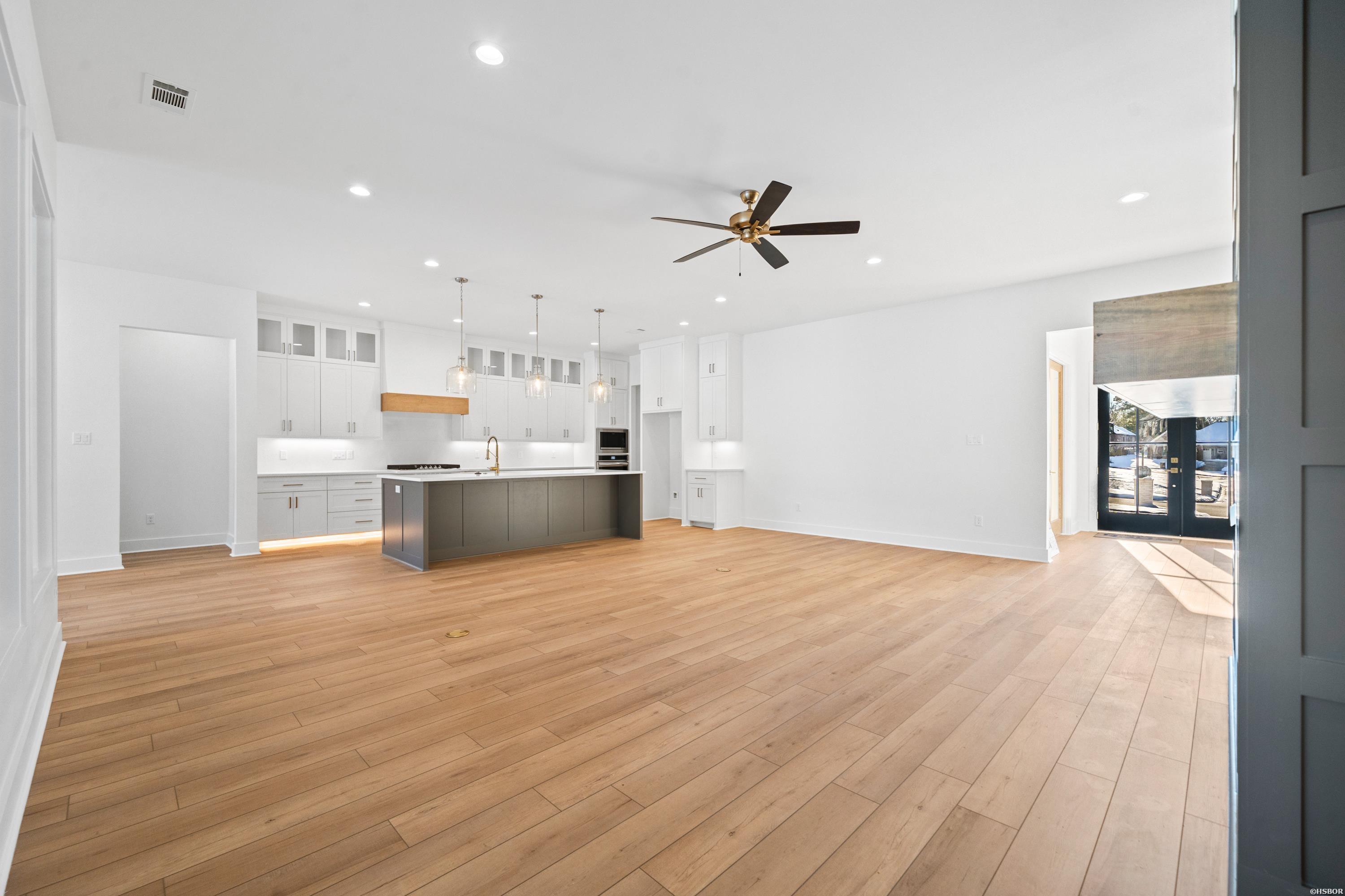 203 Arlington Park Property Photo 8