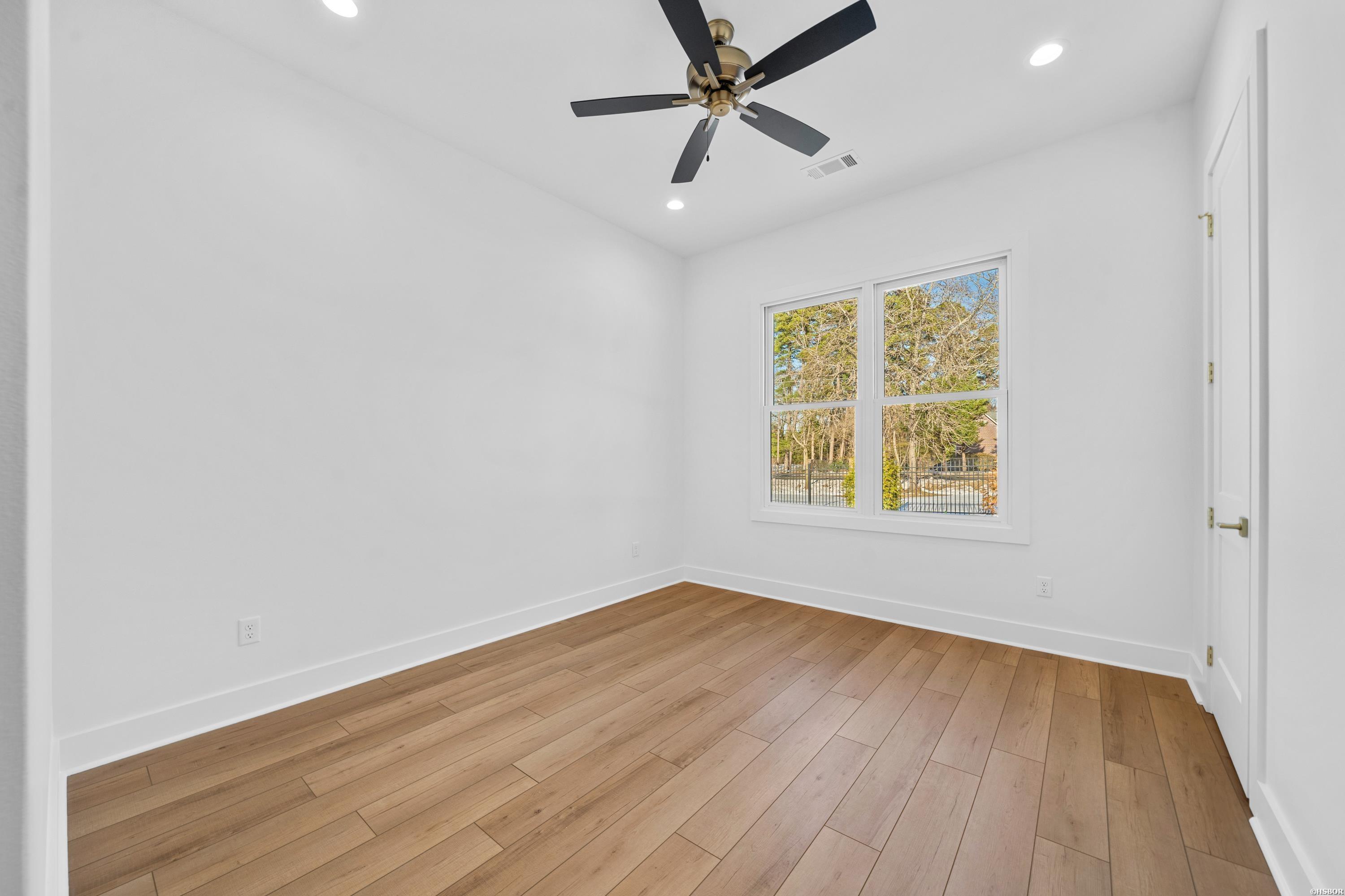 203 Arlington Park Property Photo 31