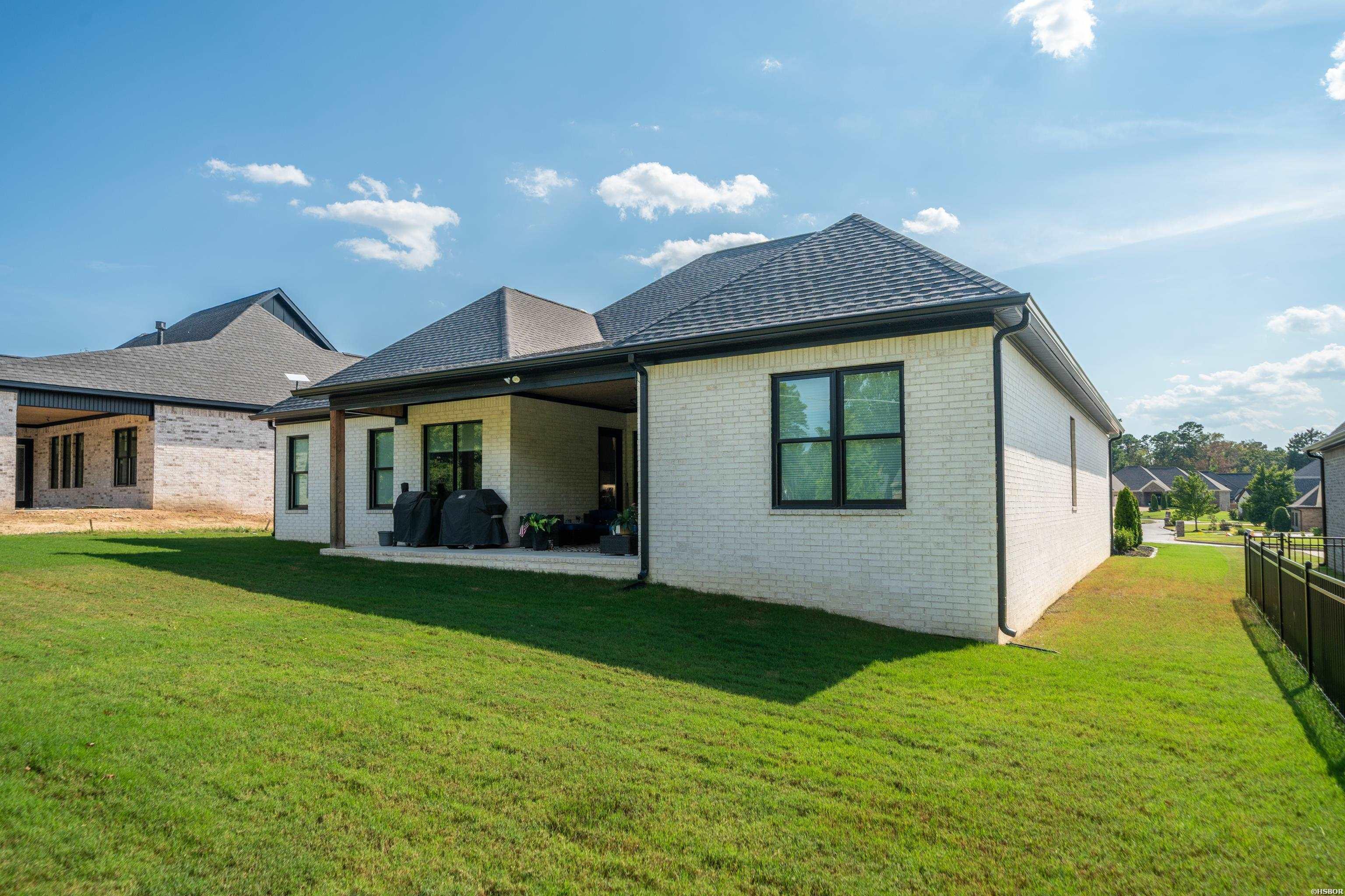 203 Arlington Park Property Photo 41