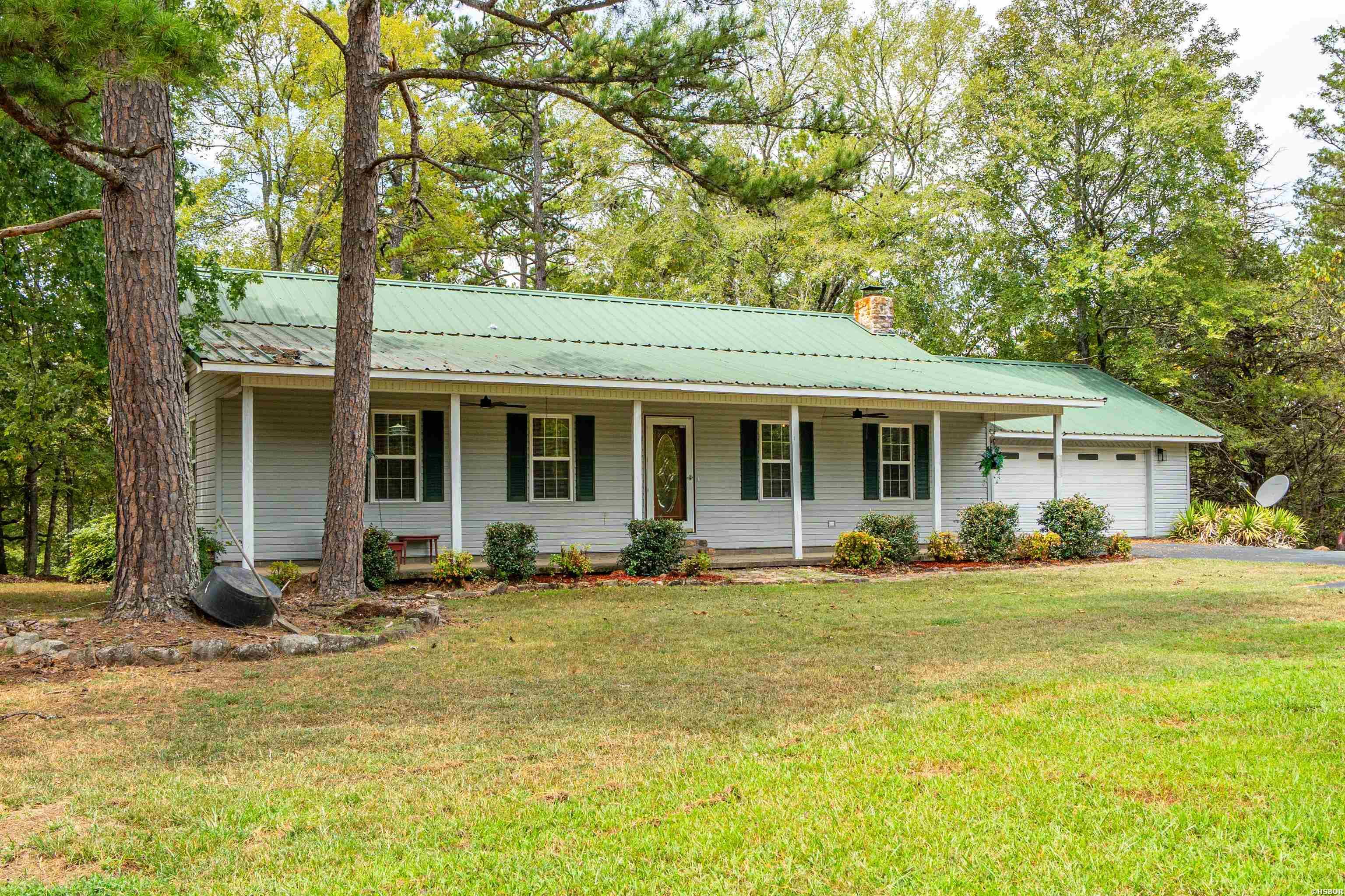 988 TABOR MOUNTAIN Road Property Photo 1
