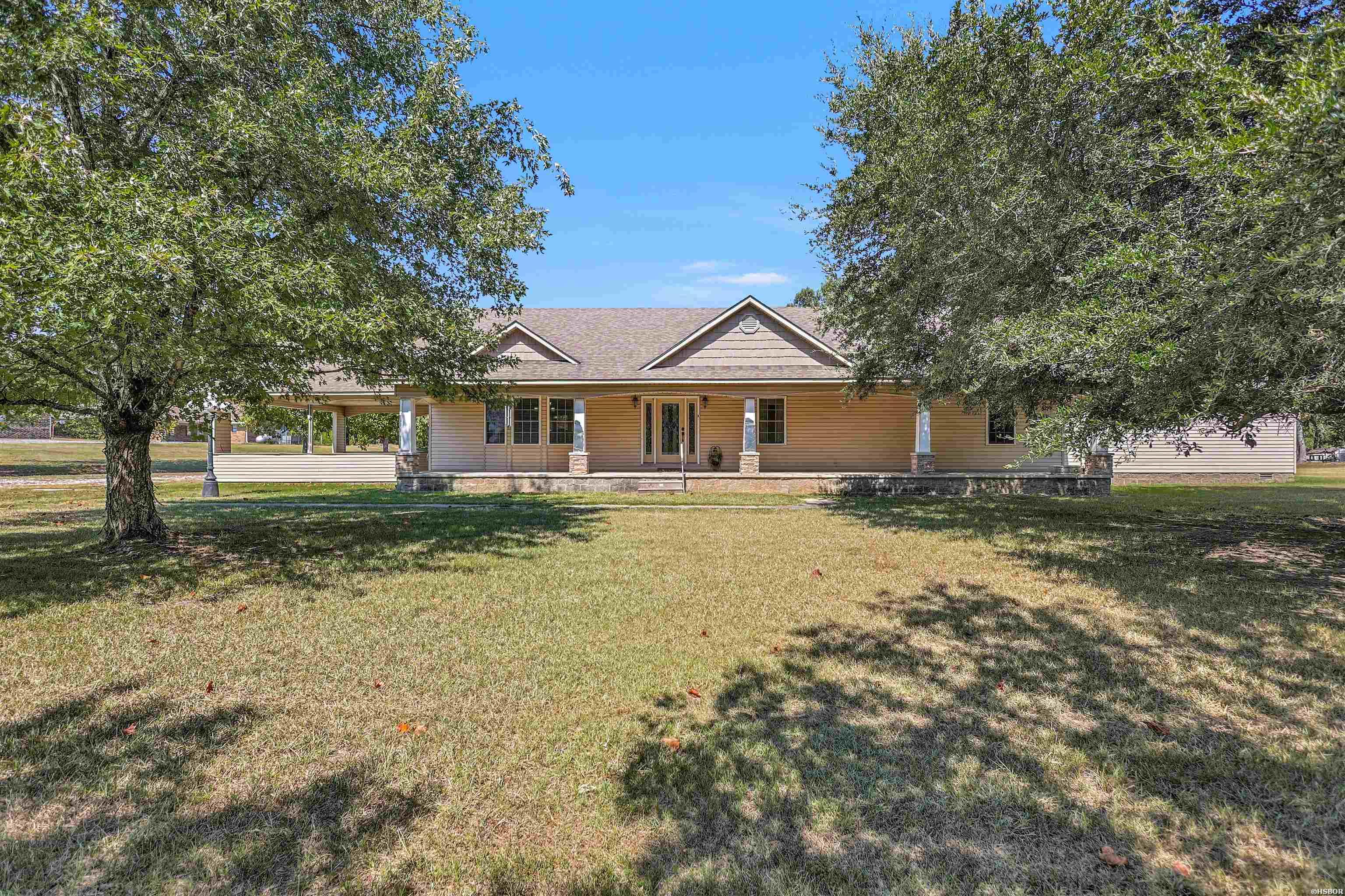 1906 Hwy 70 W Property Photo 2