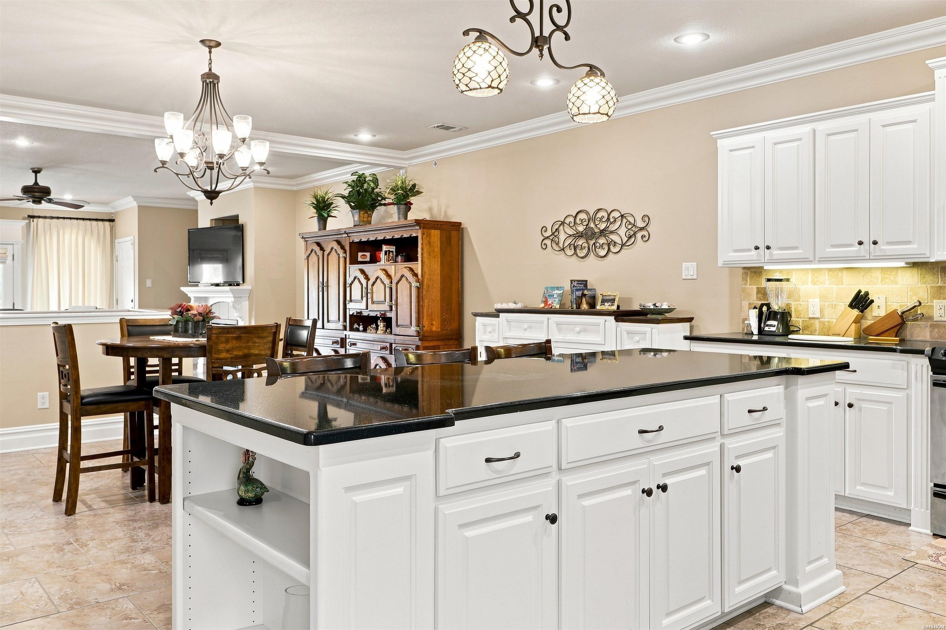 1380 Airport Property Photo 6