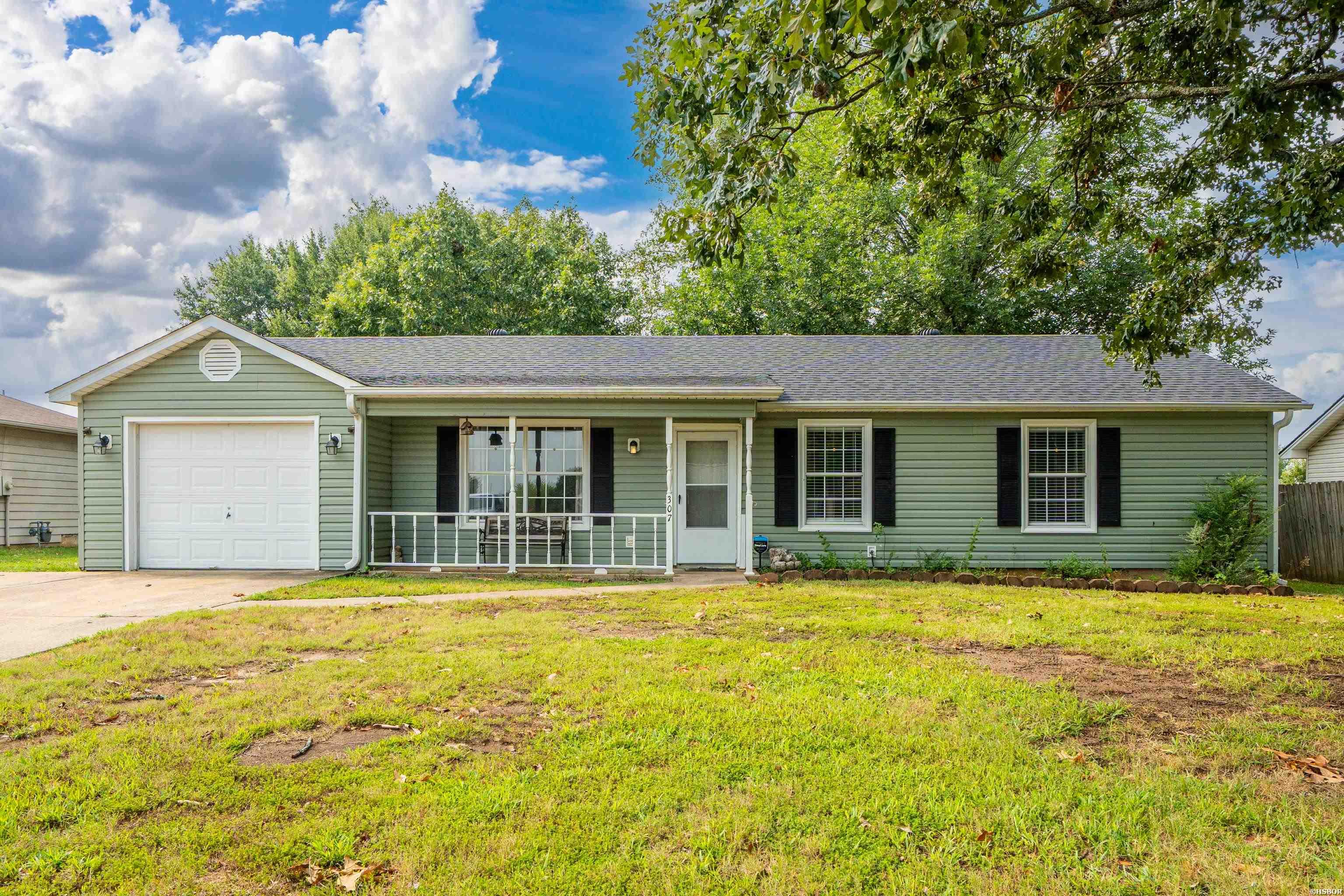 307 Ray Street Property Photo 1