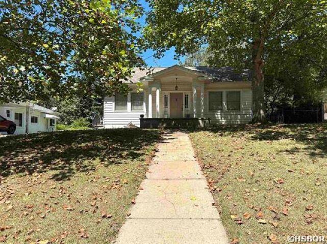 130 Circle Drive Property Photo 2