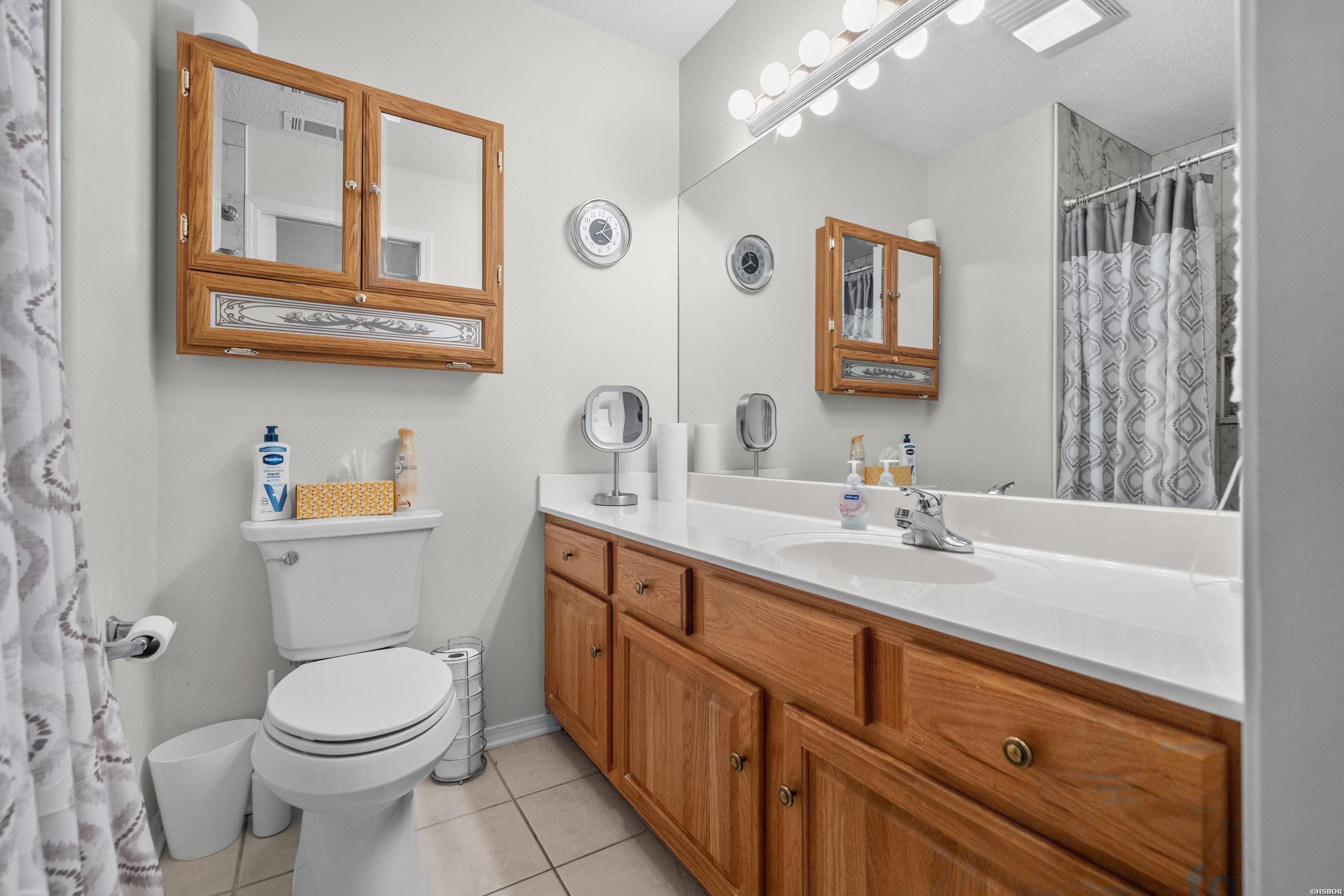 500 Pakis Street Property Photo 26