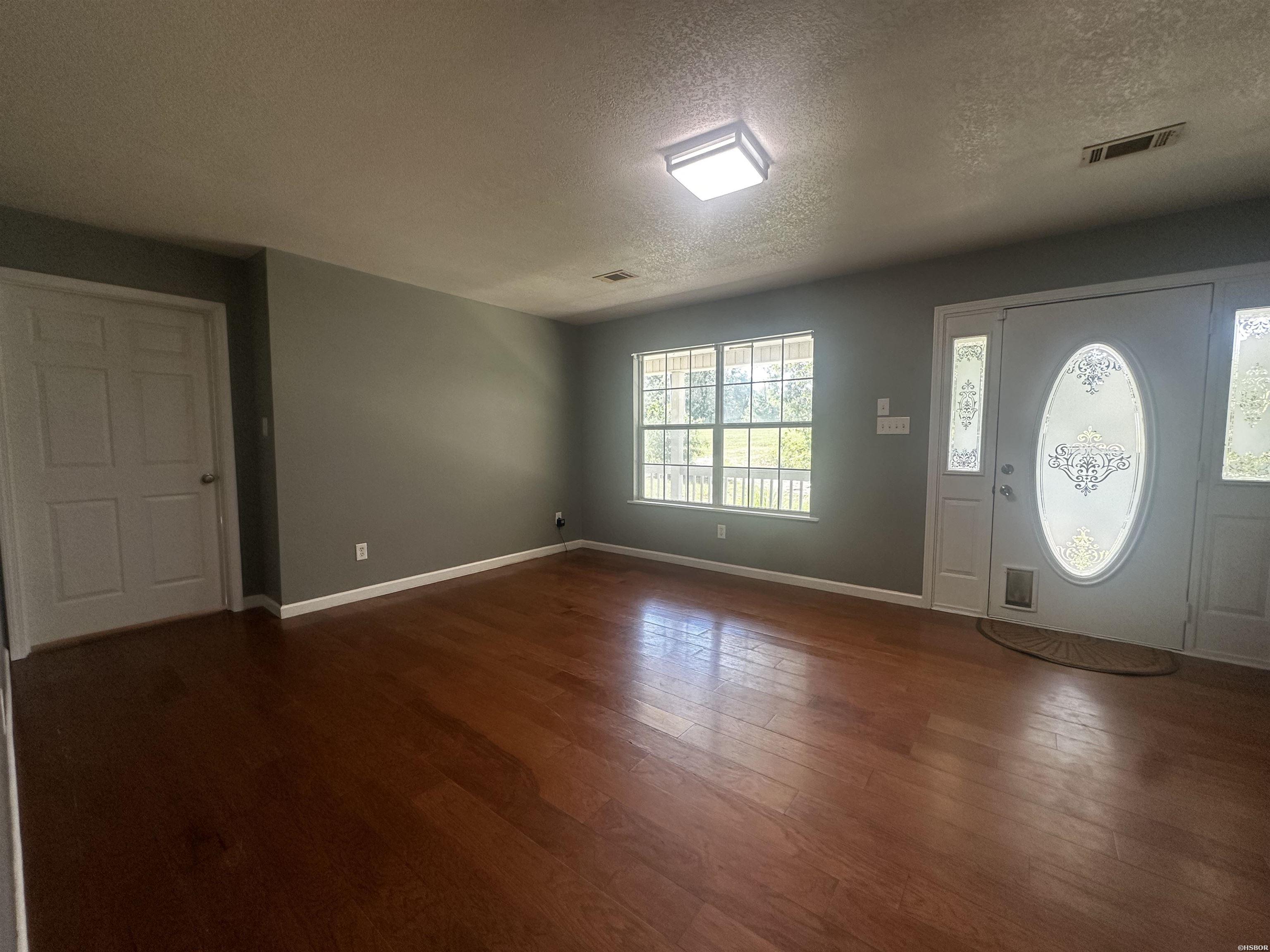 258 Dingler Road Property Photo 4