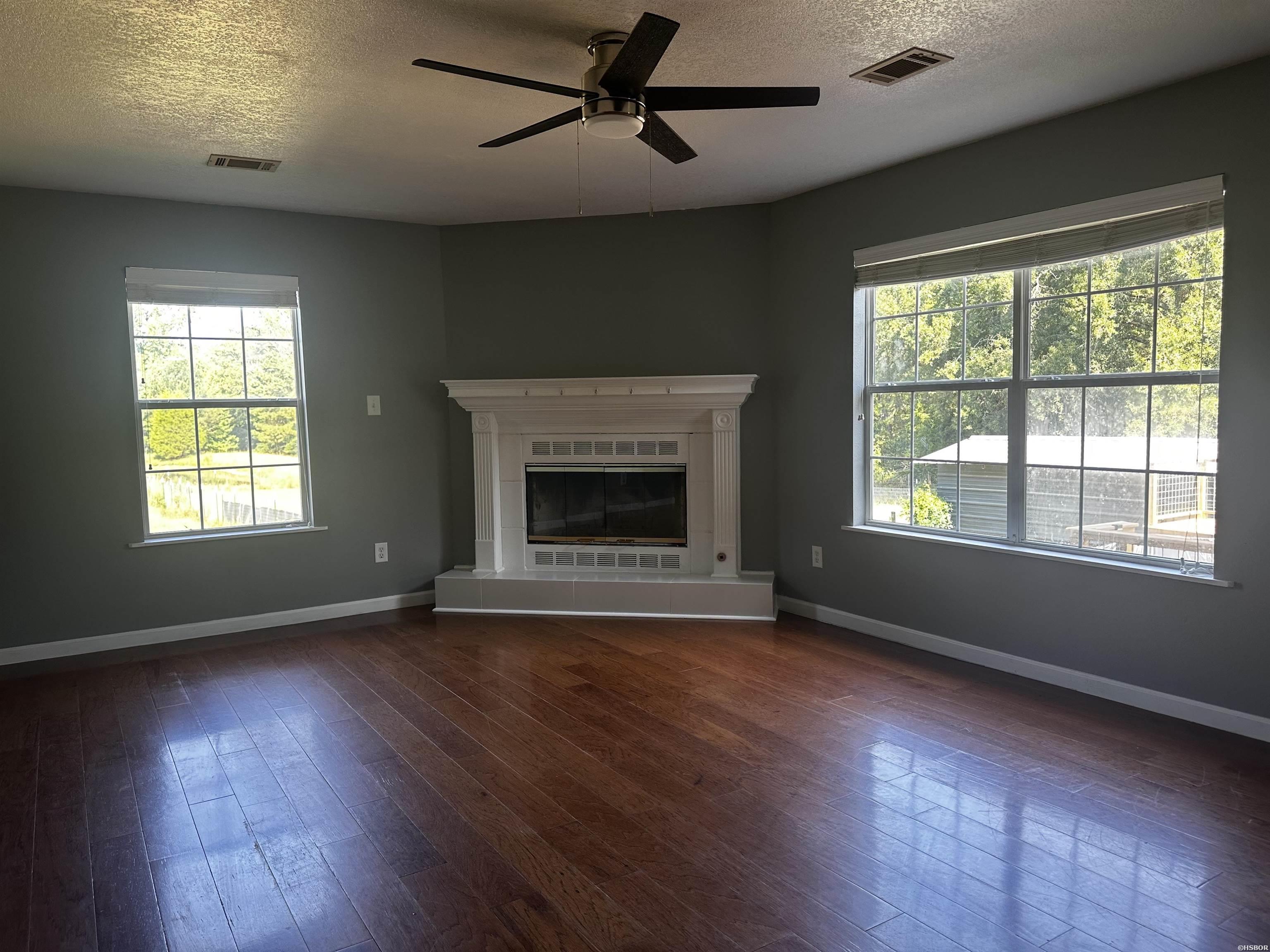 258 Dingler Road Property Photo 10