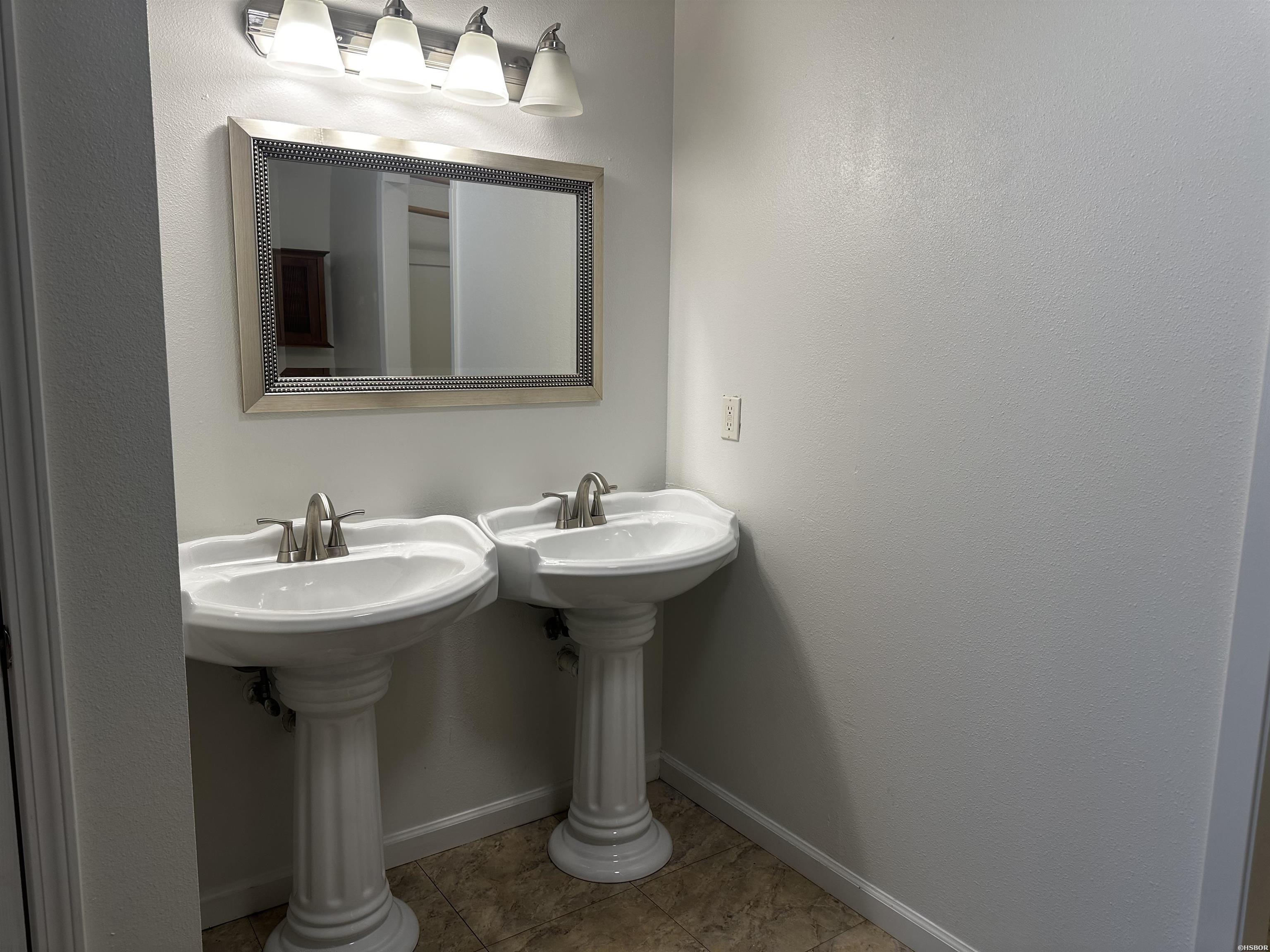 258 Dingler Road Property Photo 23