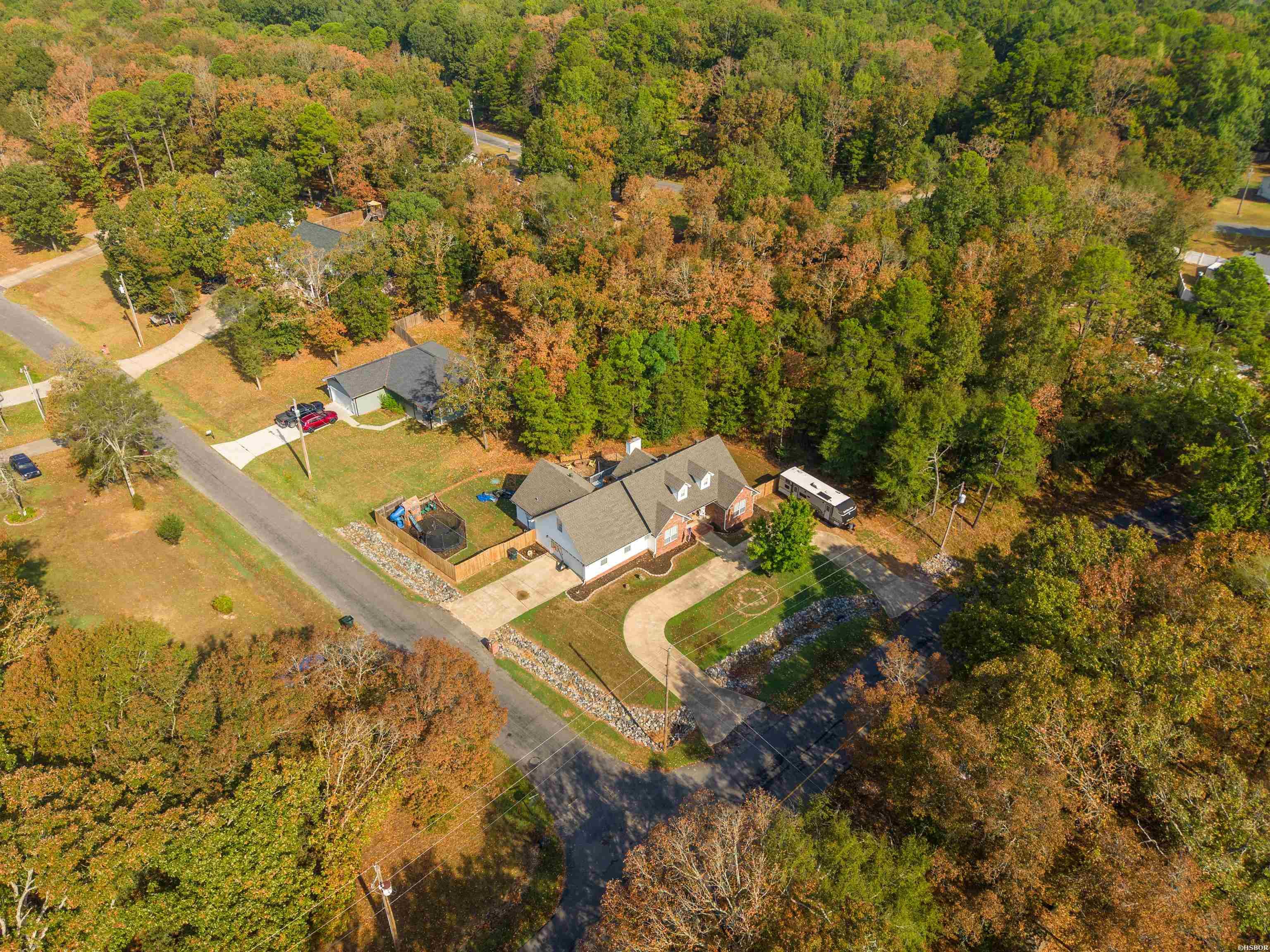 100 Stonebriar Drive Property Photo 1
