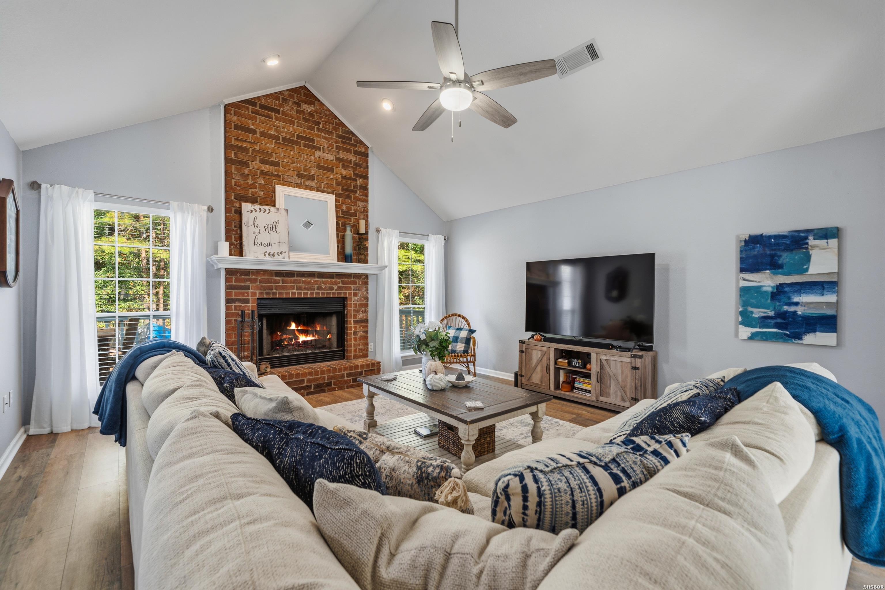 100 Stonebriar Drive Property Photo 8