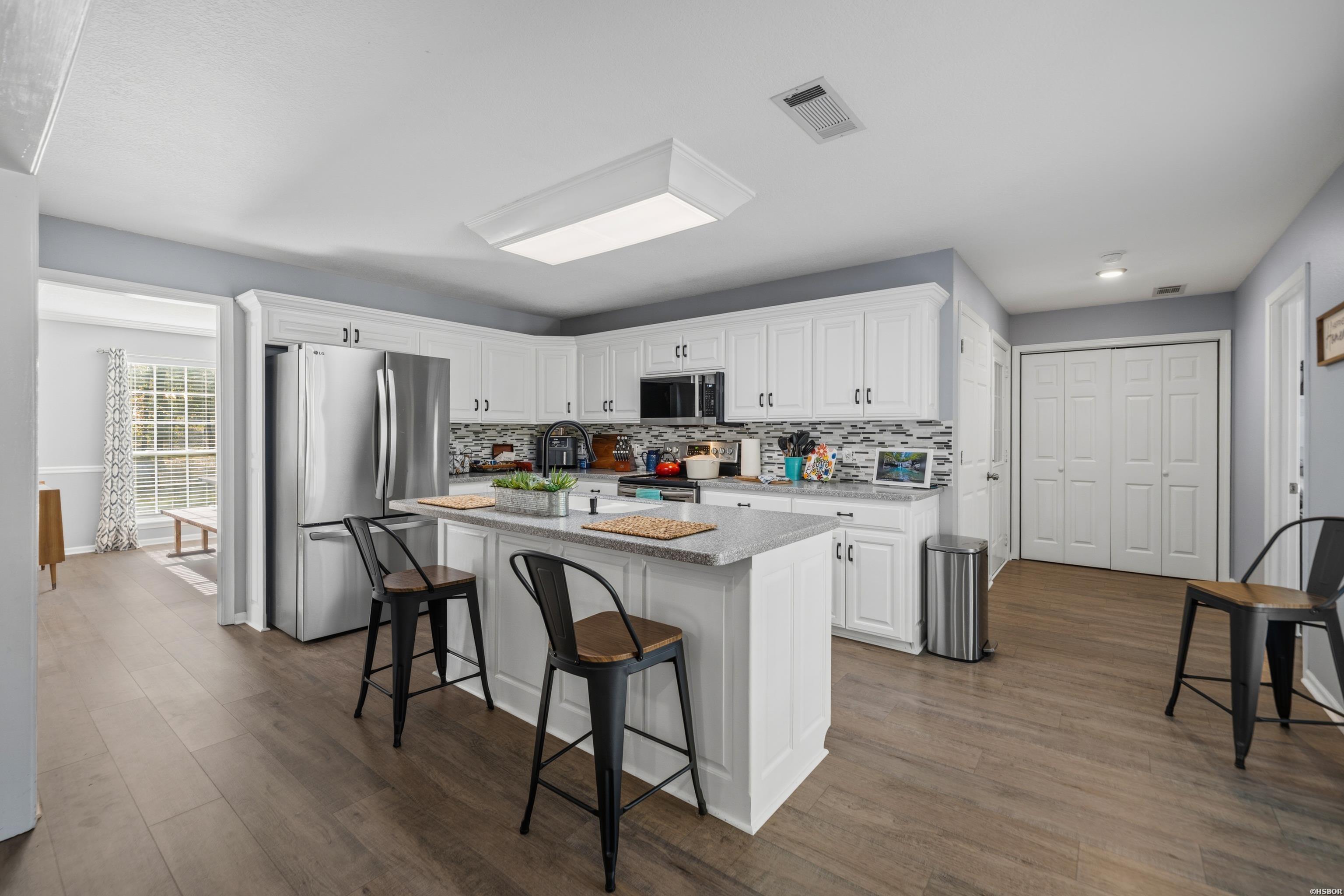 100 Stonebriar Drive Property Photo 10