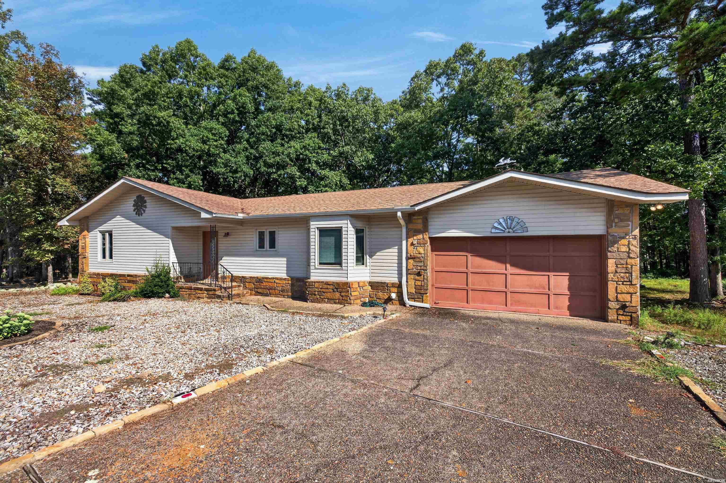 4 AVILA Place Property Photo 1