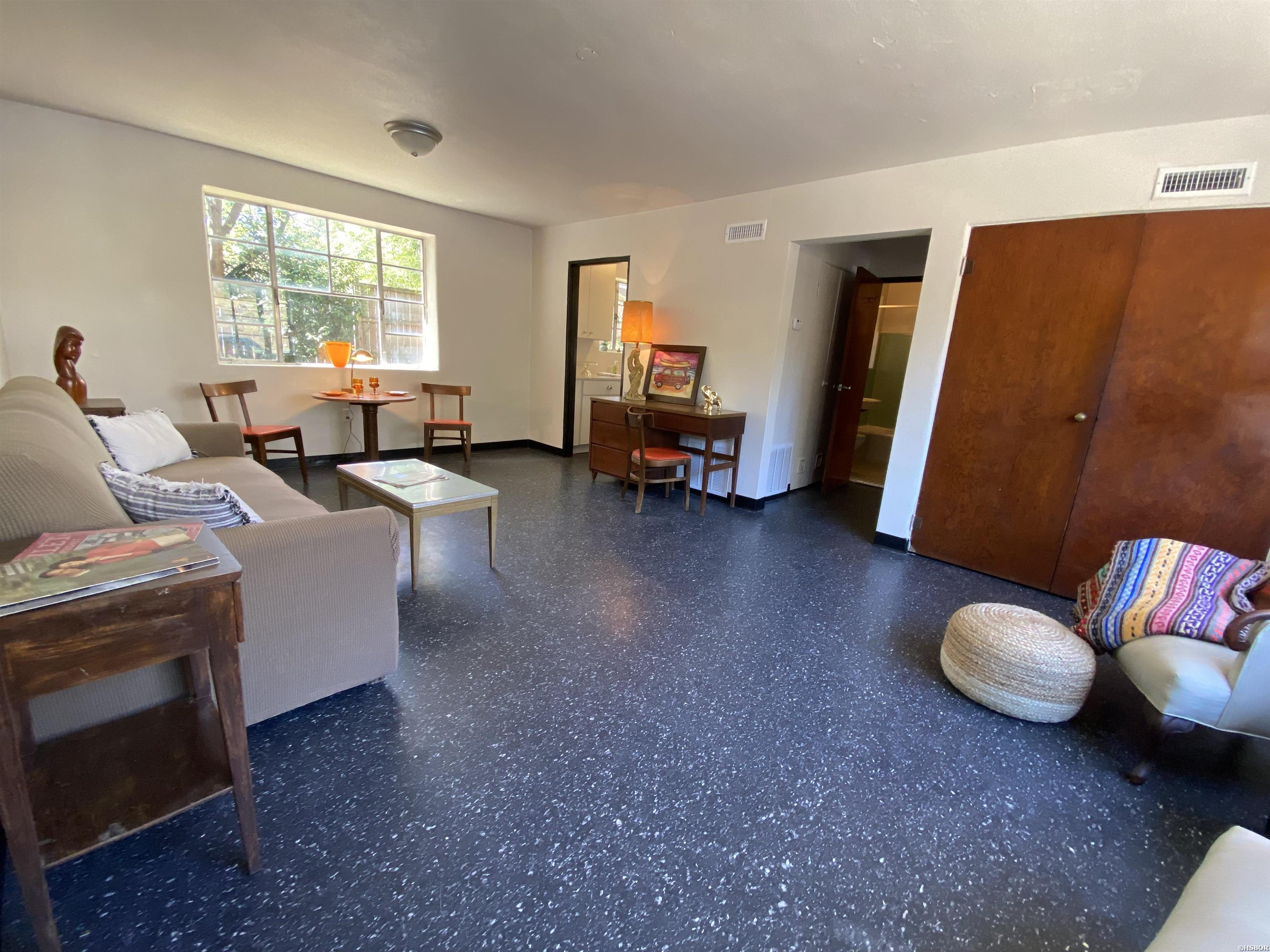 1007 Park Avenue Property Photo 6