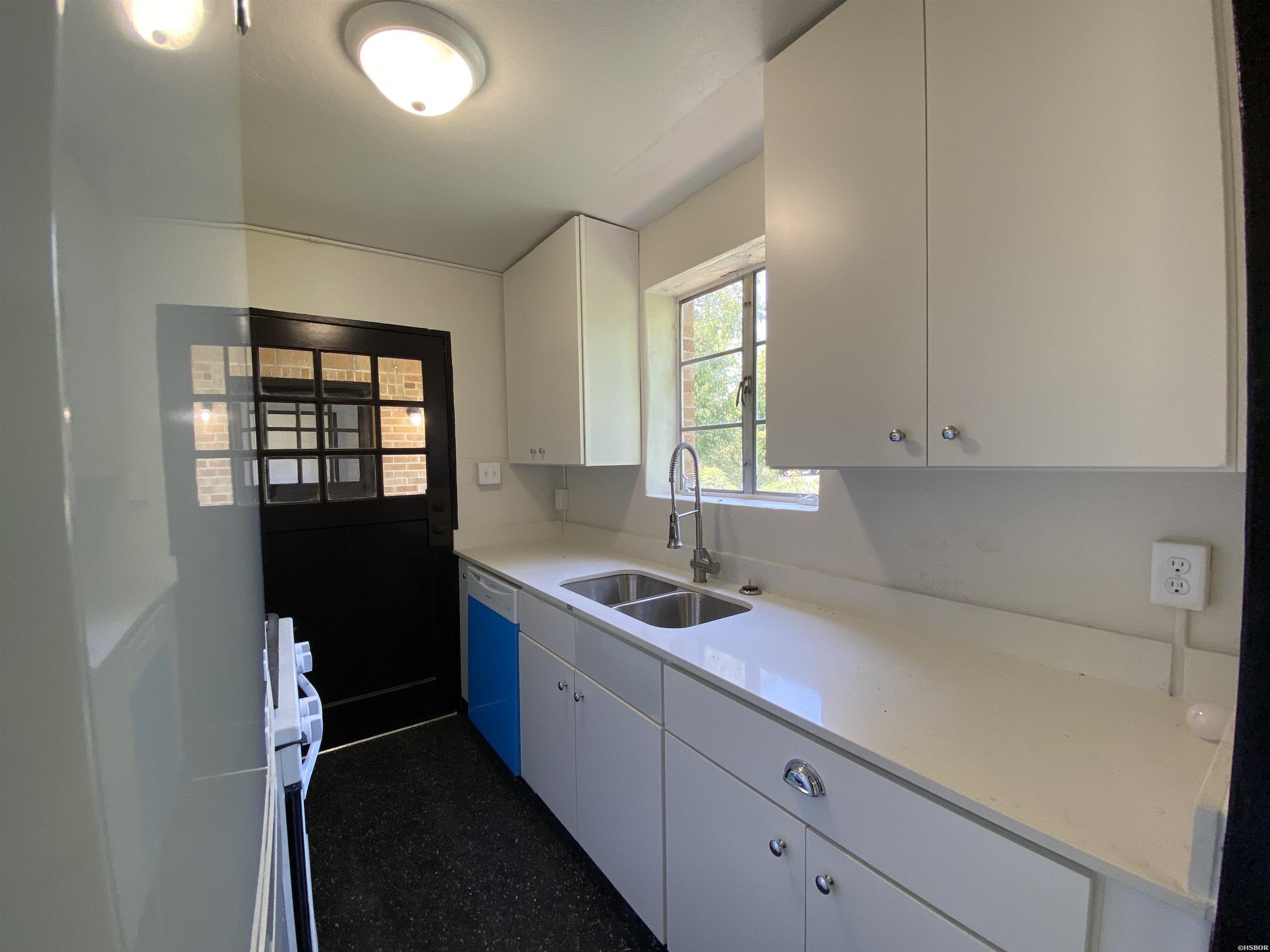 1007 Park Avenue Property Photo 19