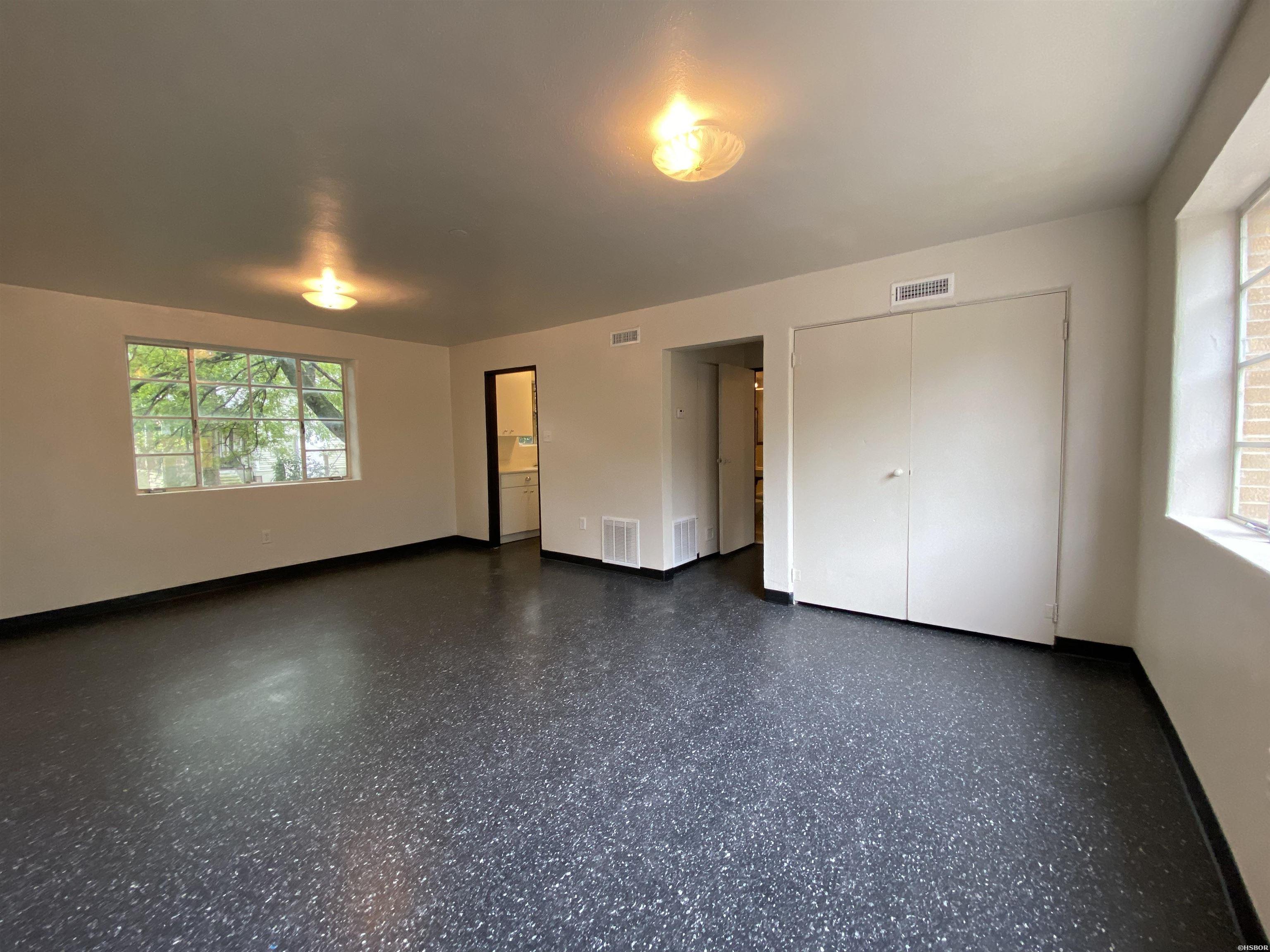 1007 Park Avenue Property Photo 20