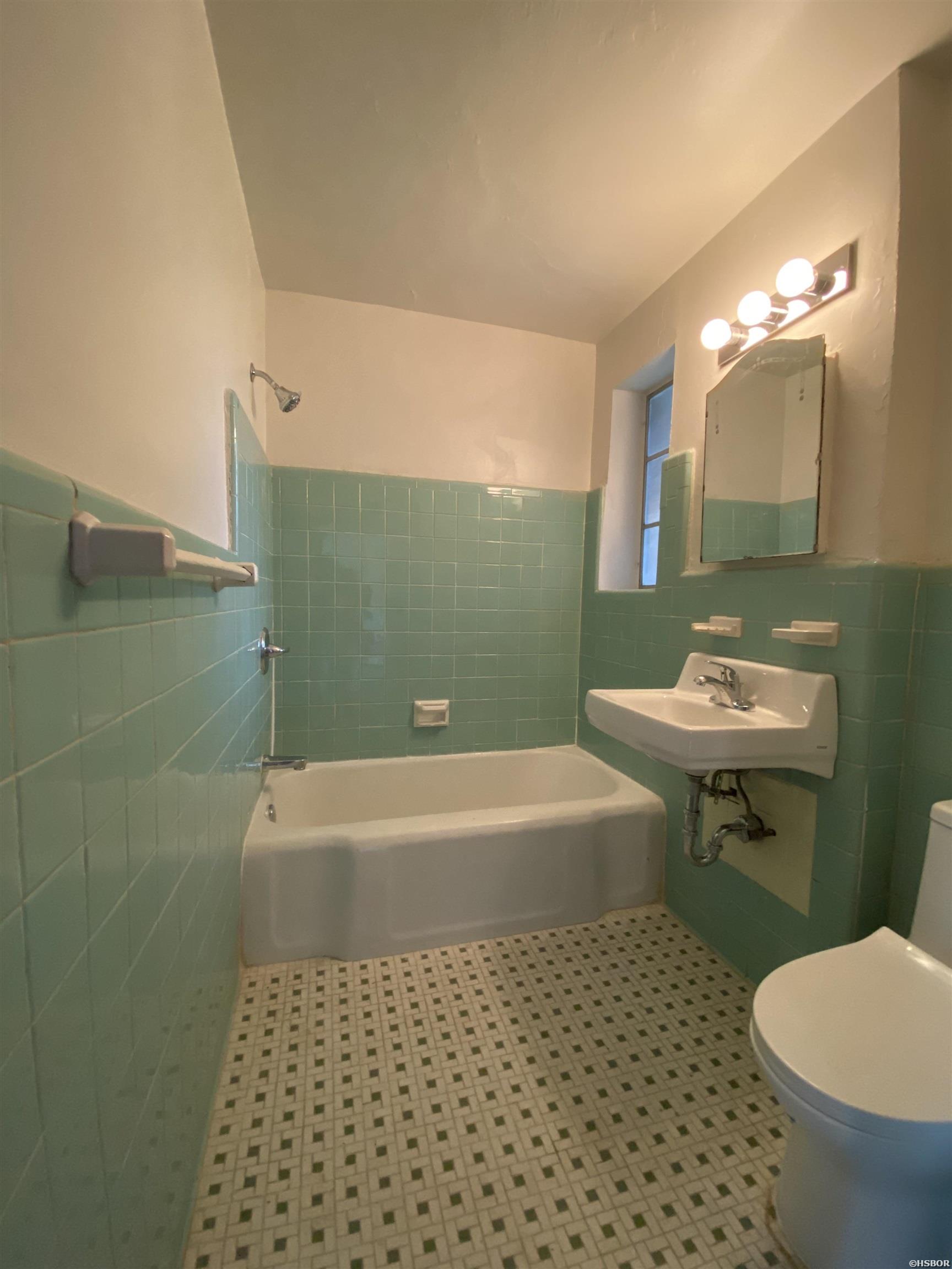 1007 Park Avenue Property Photo 24