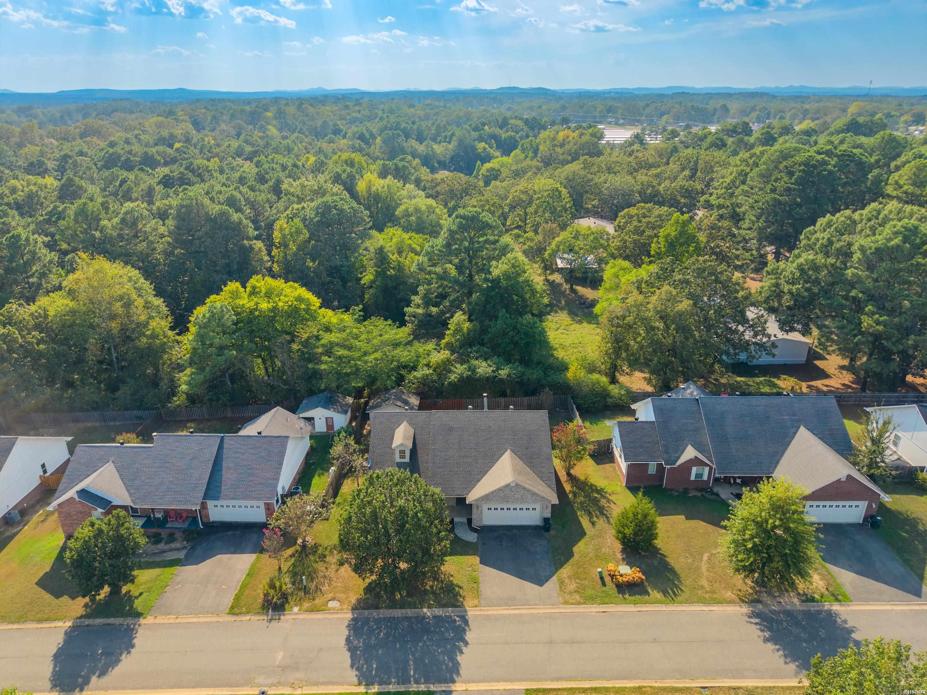 112 Fox Chase Circle Property Photo 3