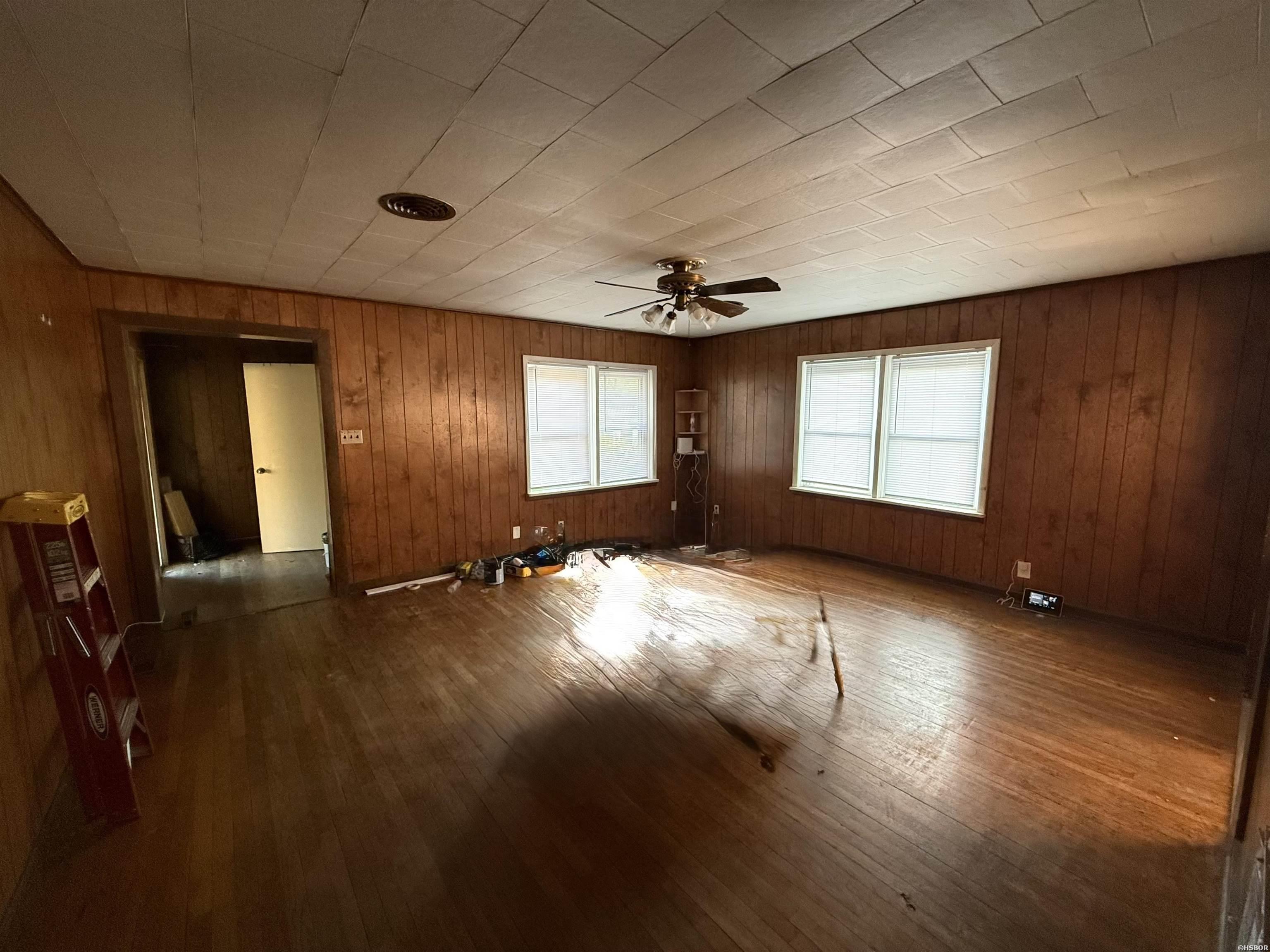 408 Alpine Property Photo 3