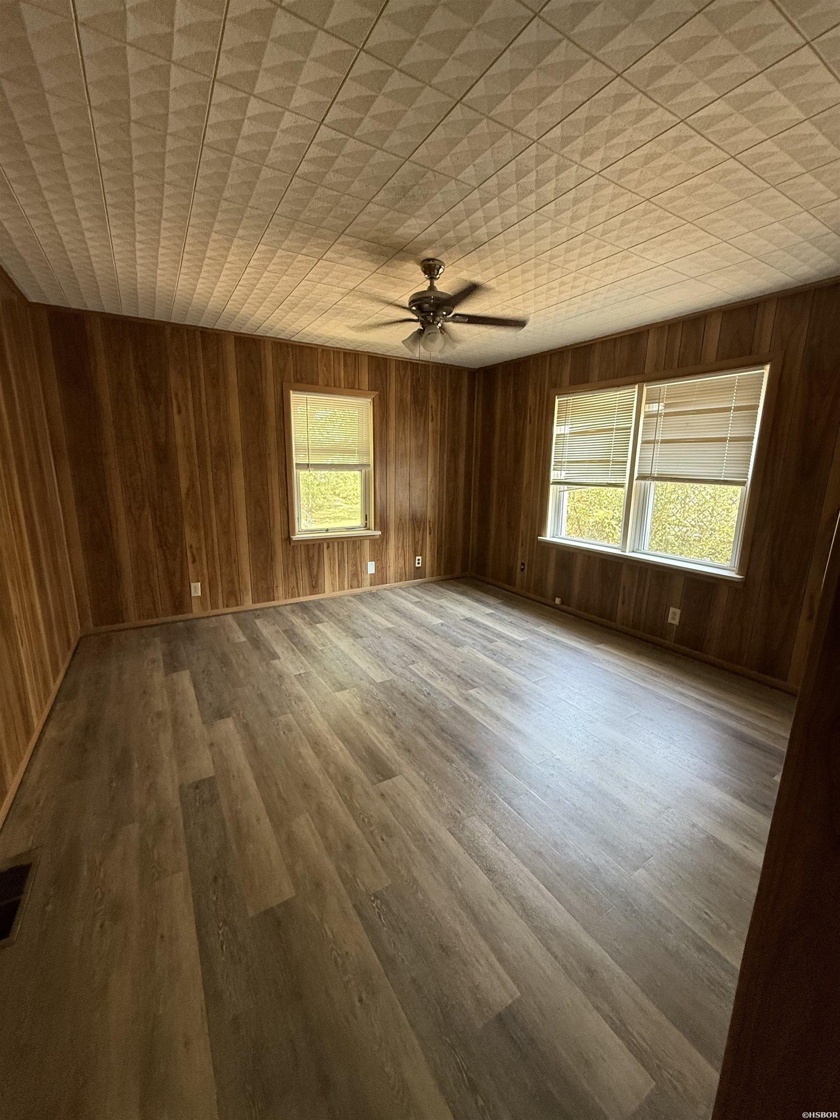 408 Alpine Property Photo 4