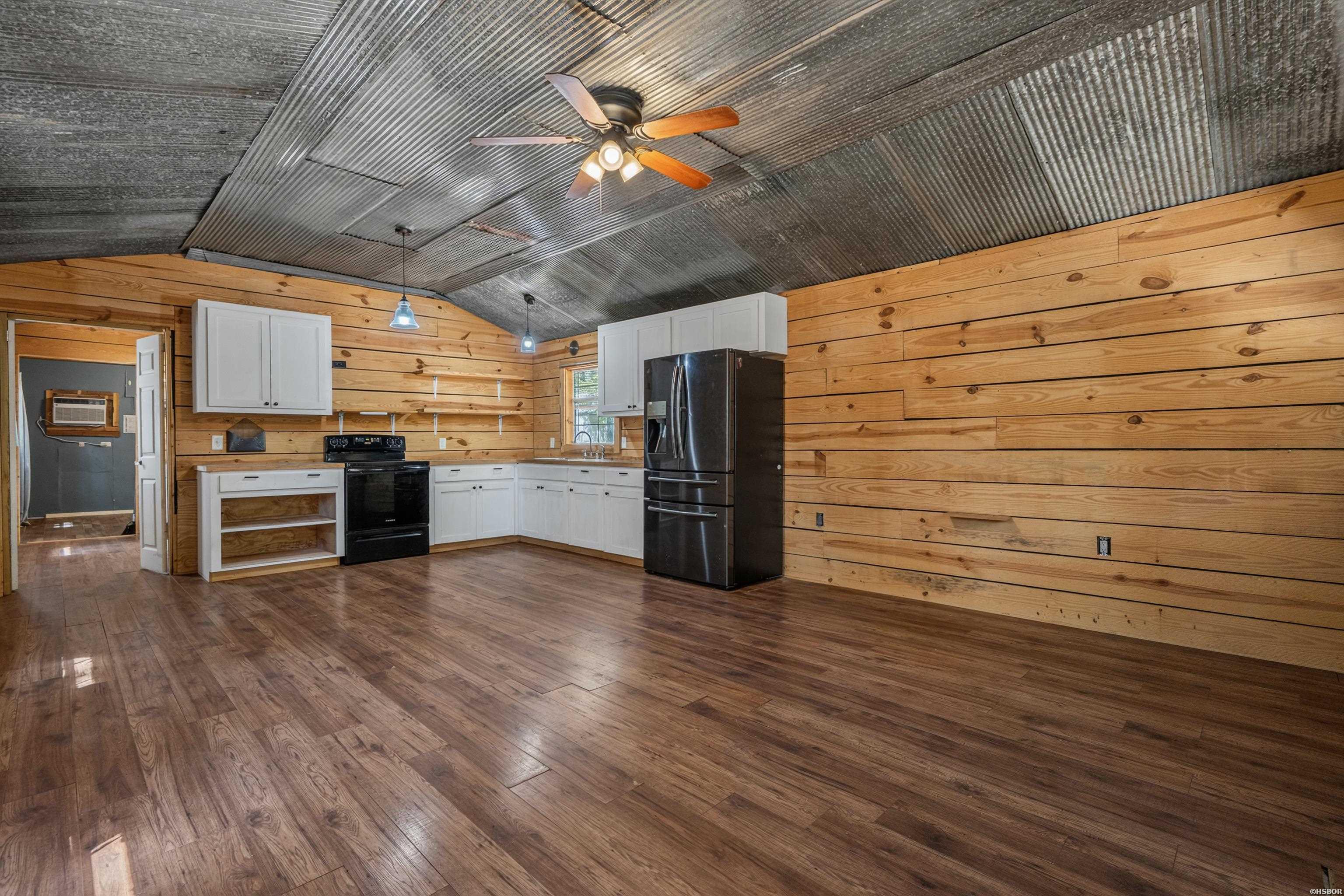 9649 Park Avenue Property Photo 9