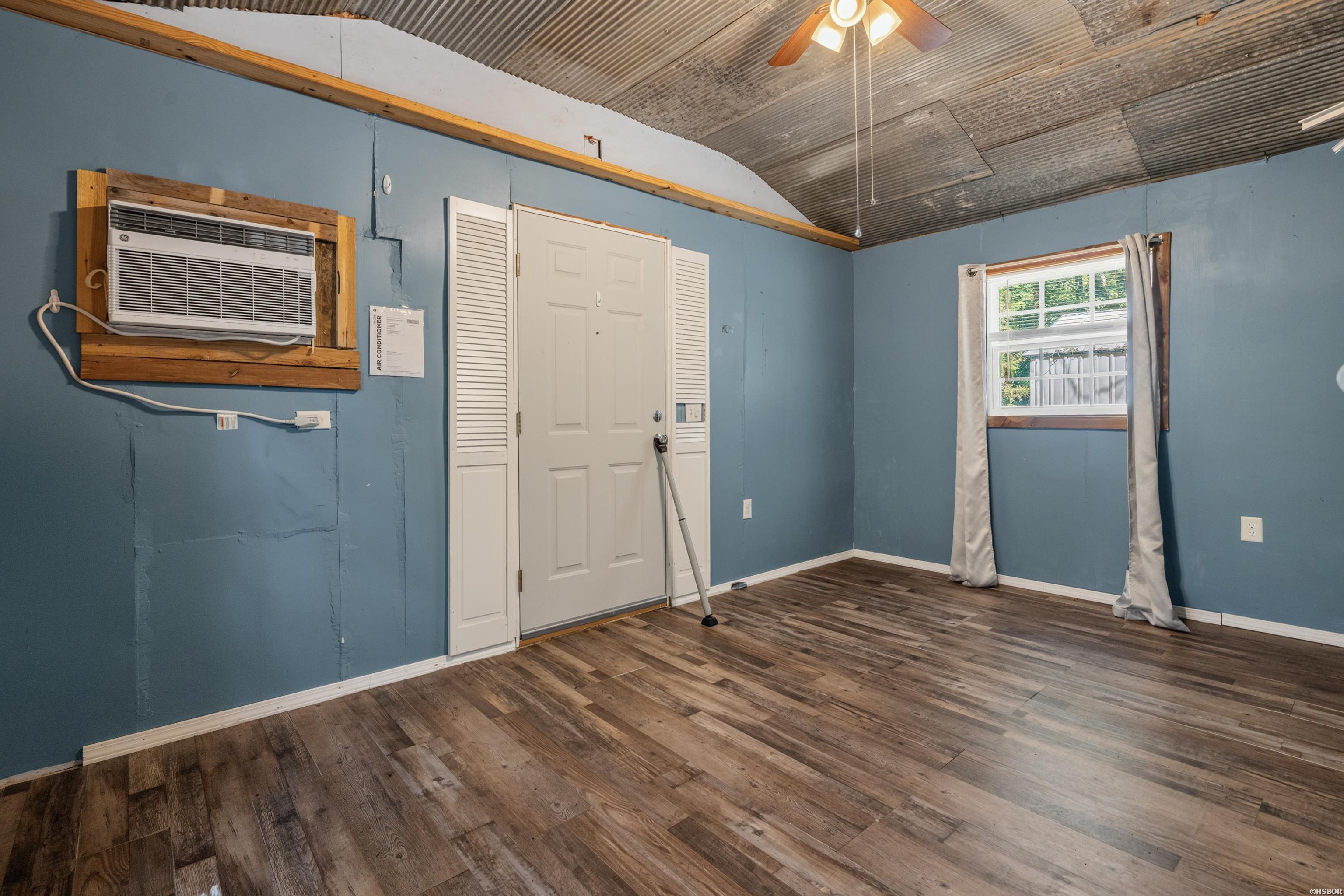 9649 Park Avenue Property Photo 20
